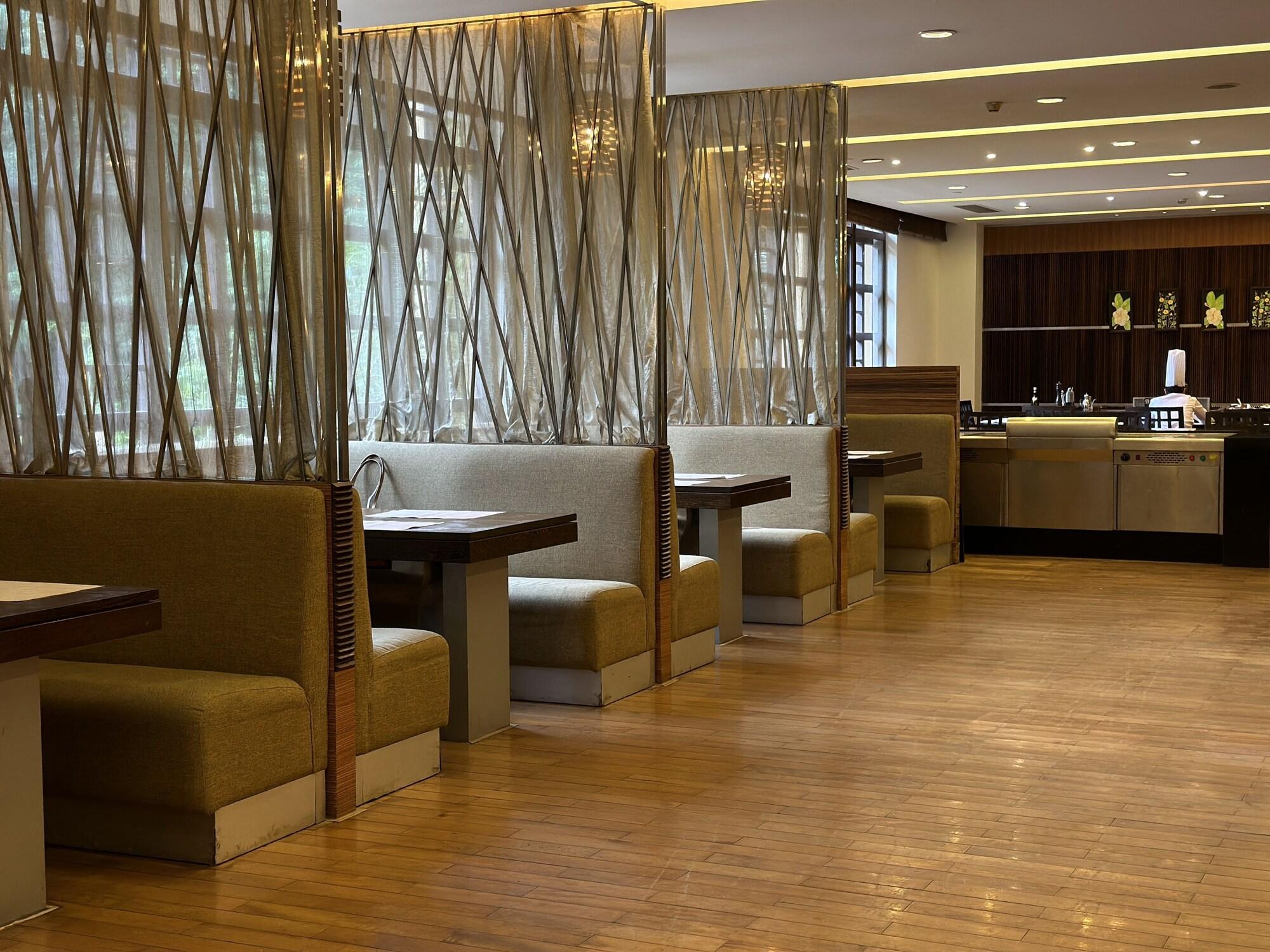 Restaurant Richwood Garden Hotel