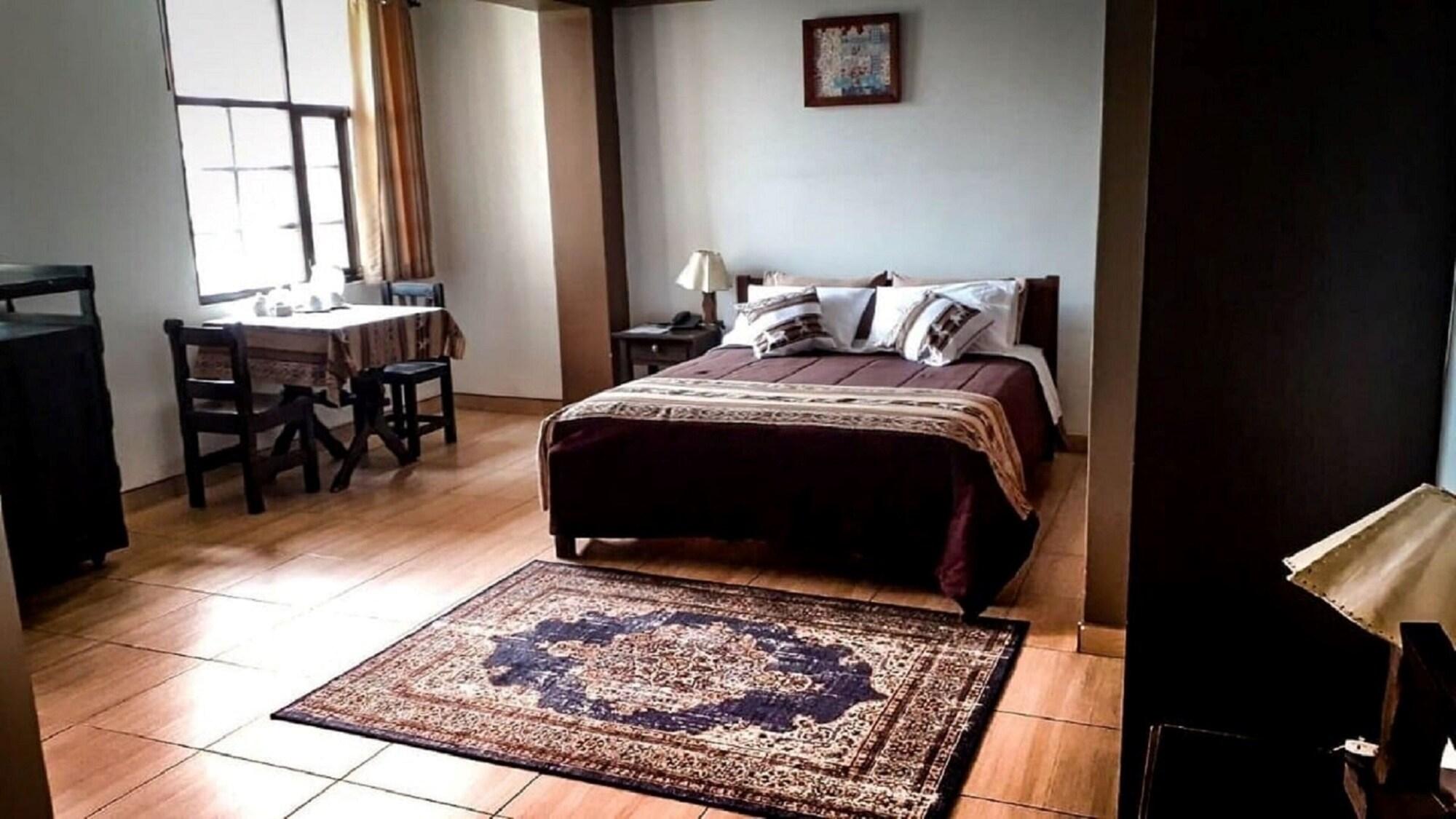 Varios Huaraz Hotel & Lodging