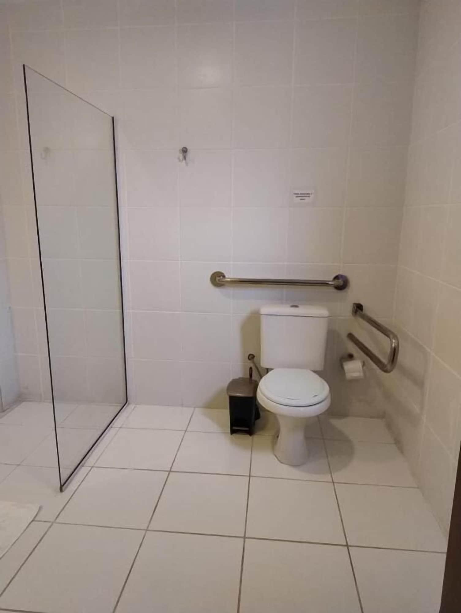 Equipamiento de Habitación Colônia de Férias Beleza e Arte