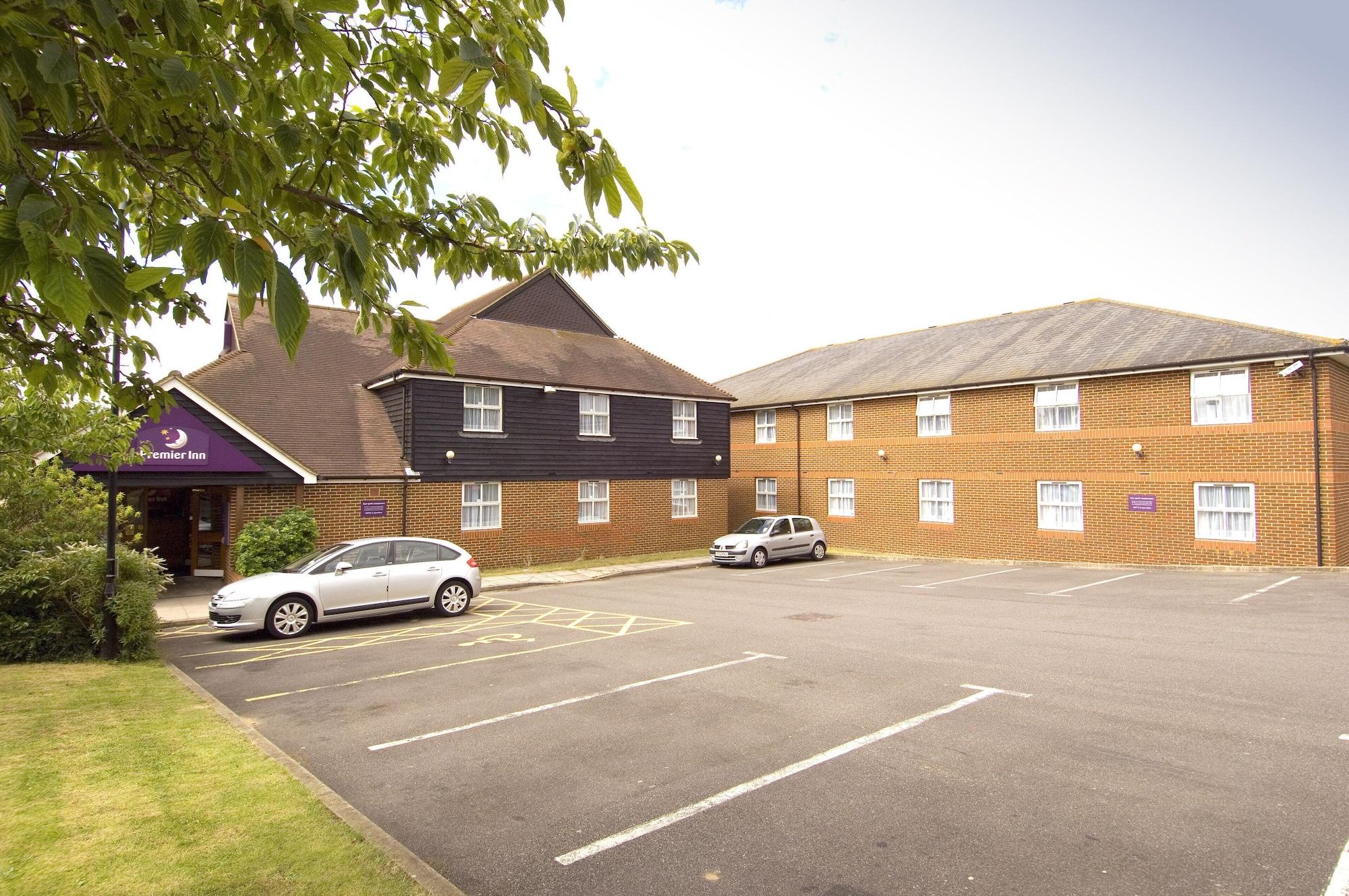 Vista Exterior Premier Inn Ashford North