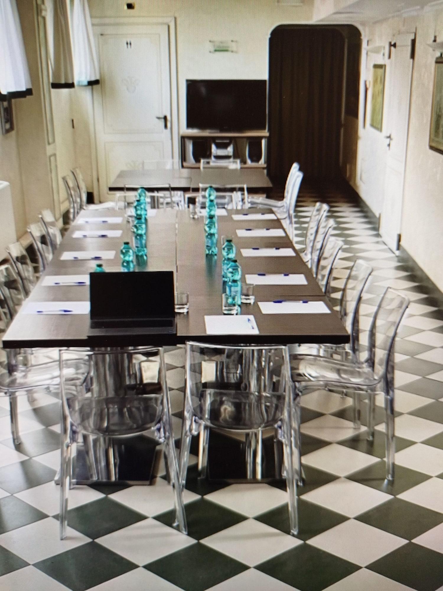 Sala de Reuniones Hotel Alessandrino