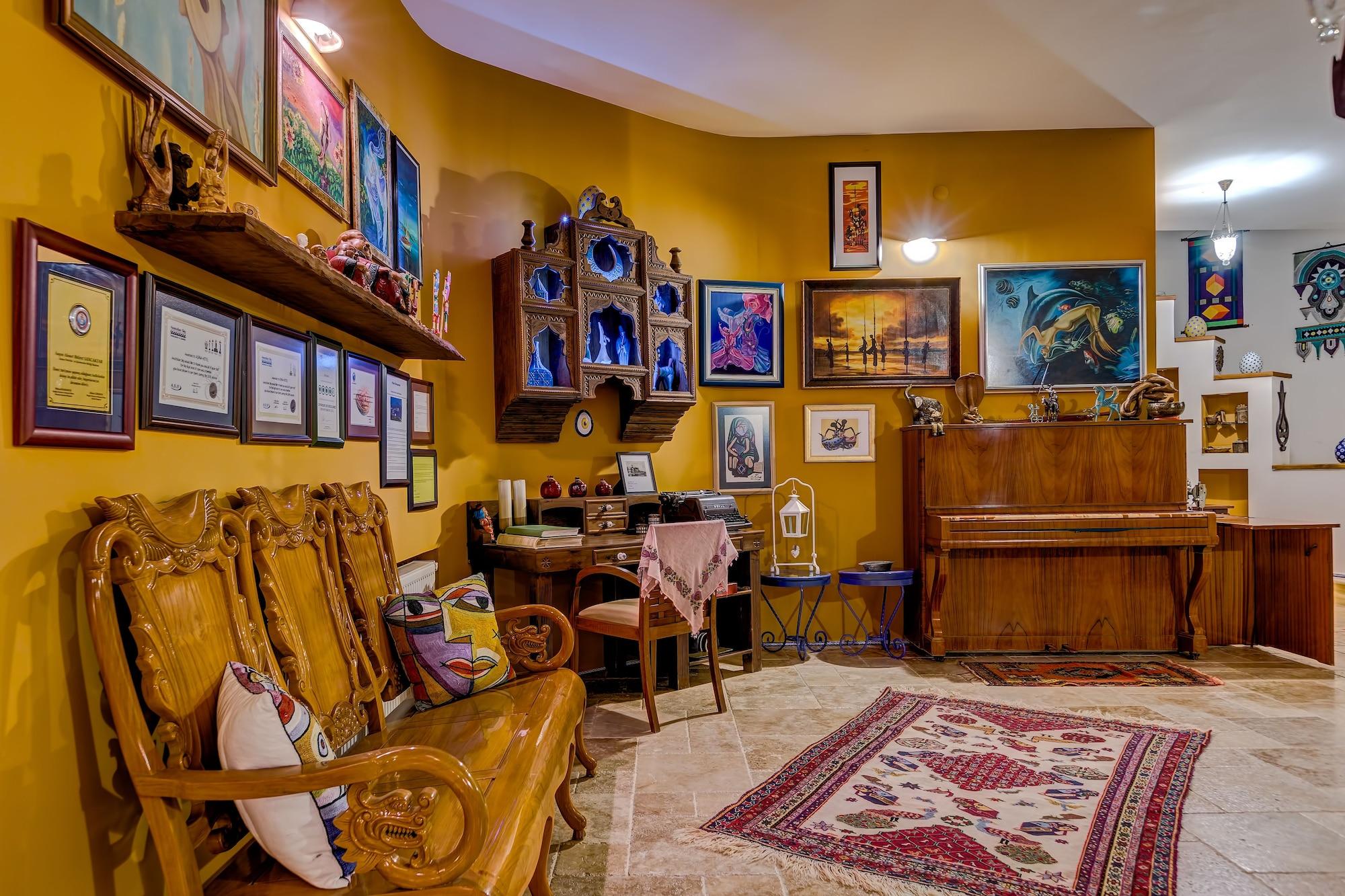 Vista Lobby Villa Asina