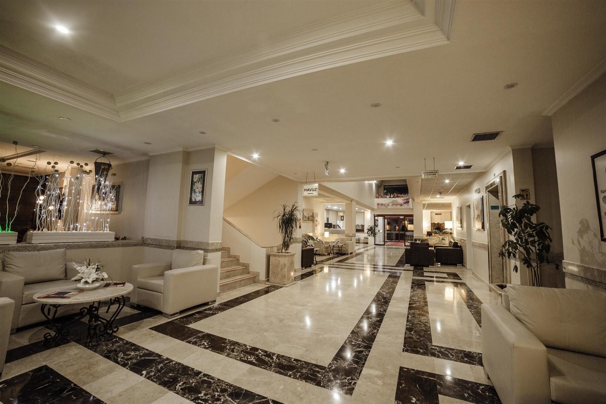 Vista Lobby Patalya Lakeside Resort Hotel Ankara