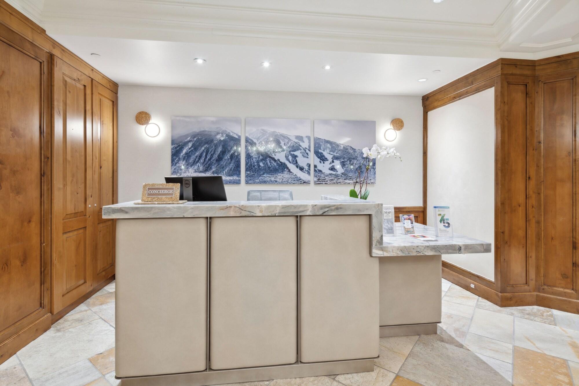Vista Lobby The Aspen Mountain Residences