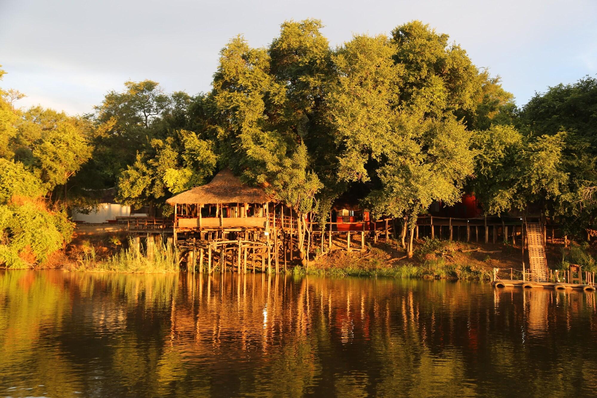 Varios Rainbow River Lodge