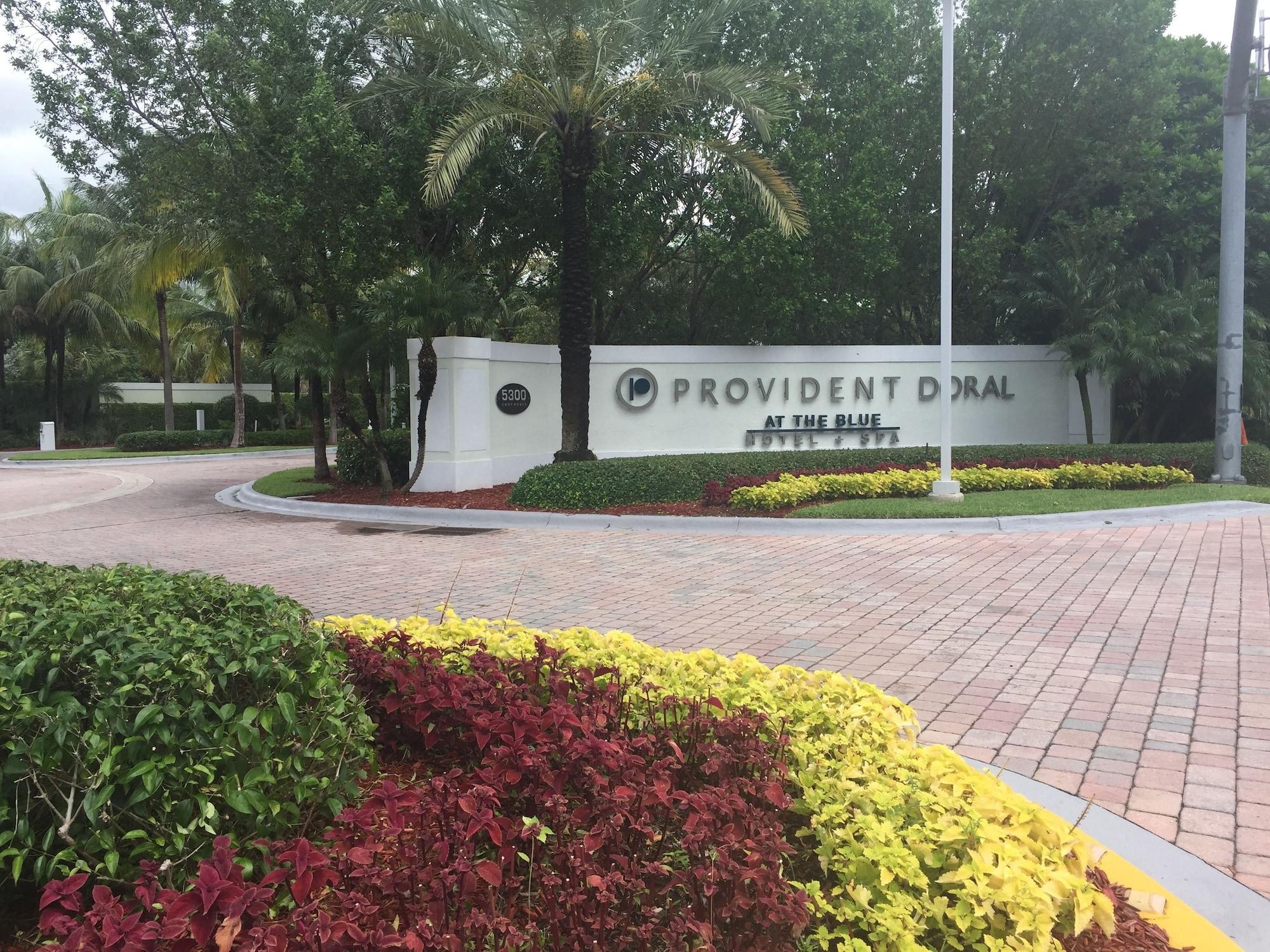 Vista Exterior Provident Doral at the Blue Miami
