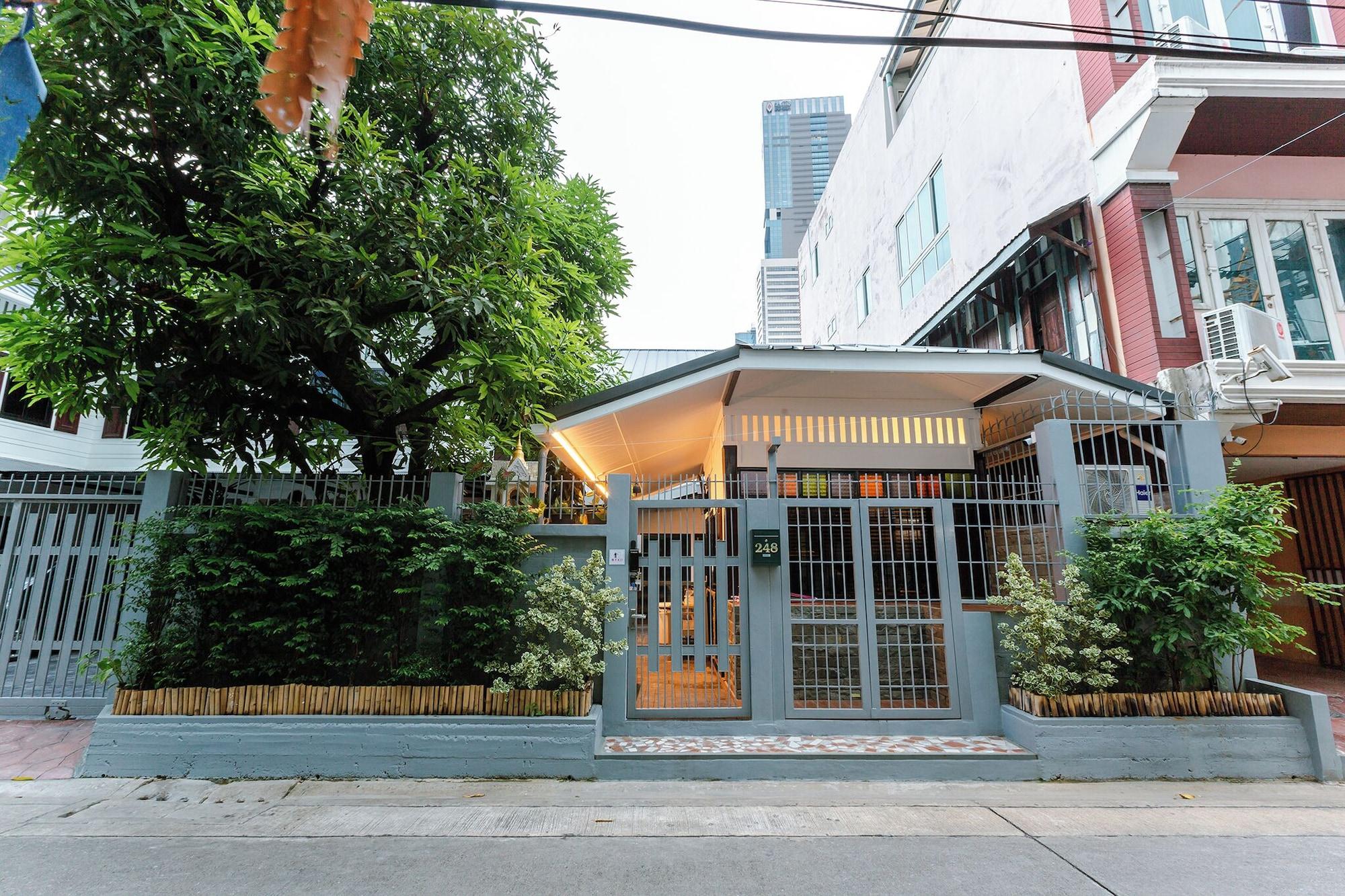 Vista Exterior Diff Hostel