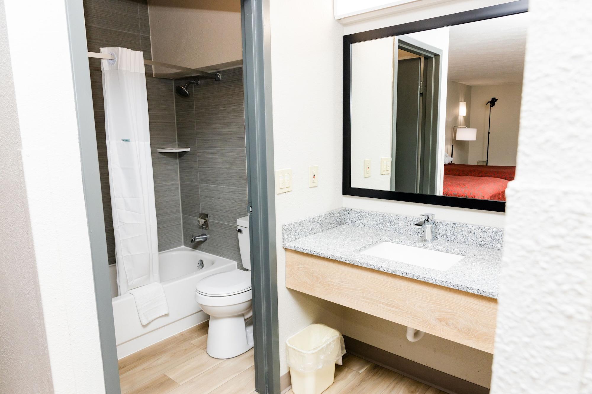 Equipamiento de Habitación Days Inn by Wyndham Cincinnati East
