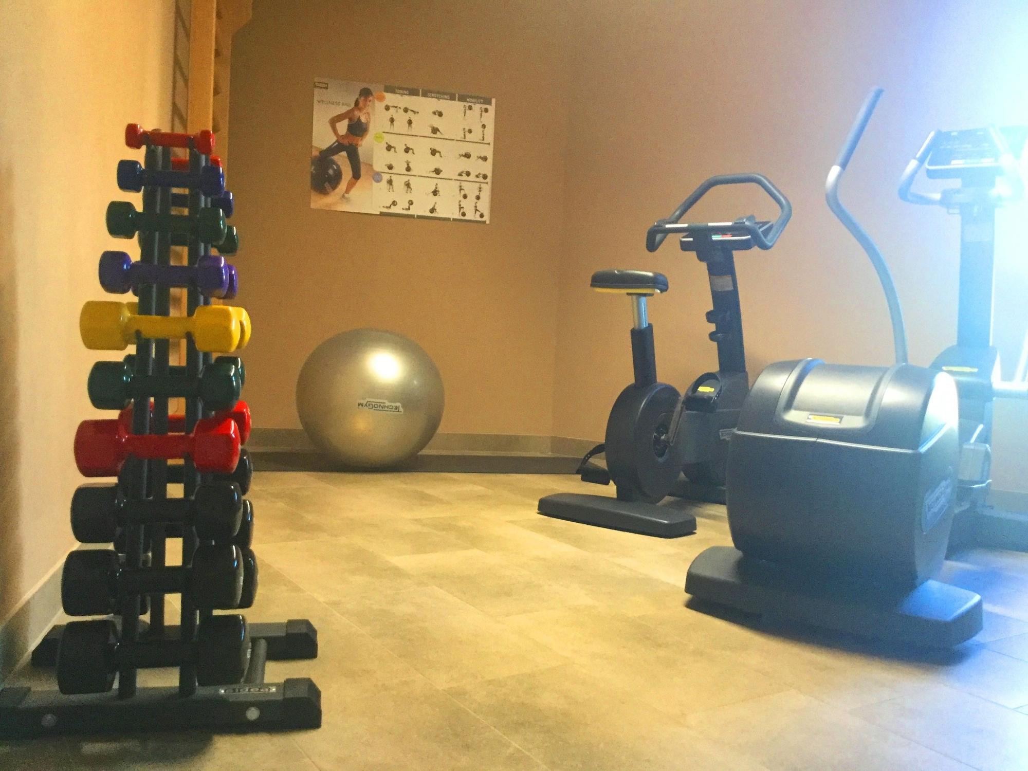Gimnasio Hotel Alex