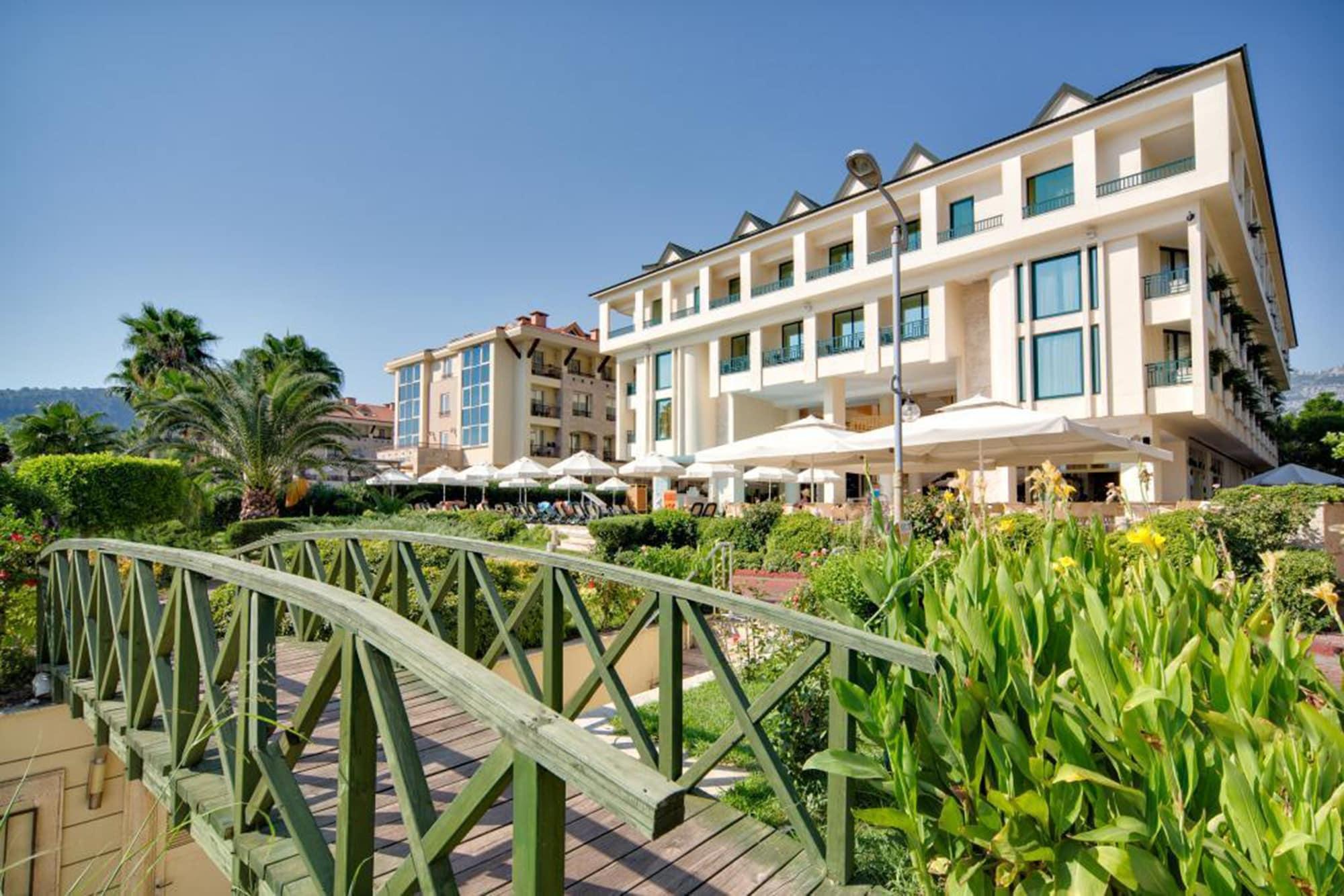 Vista Exterior Hotel Golden Lotus - All Inclusive