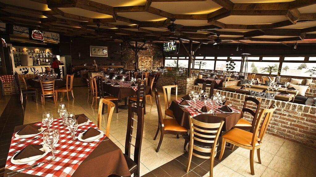Restaurant First Inn Hotel & Business