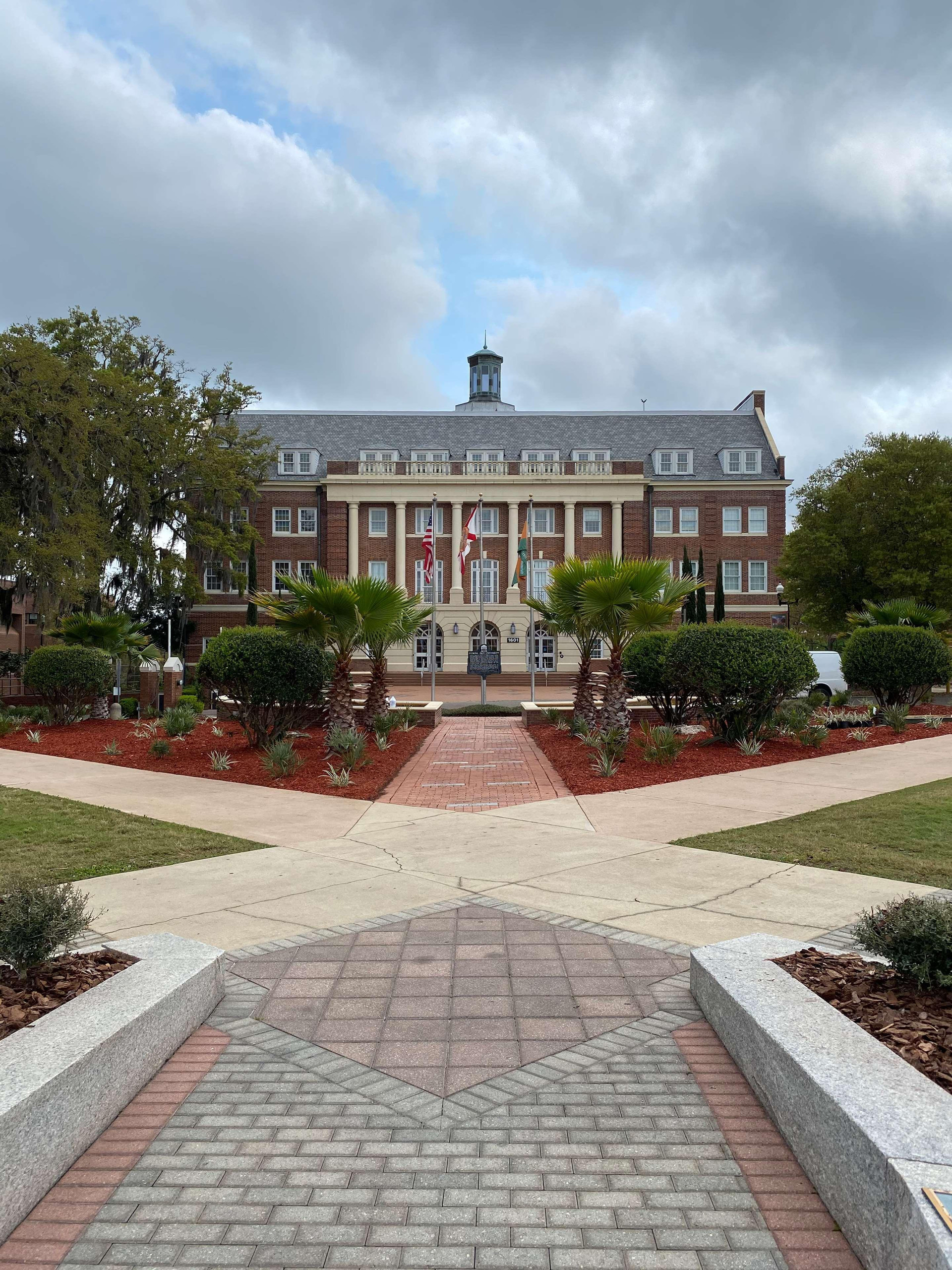 Vista Exterior Hyatt House Tallahassee Capitol – University