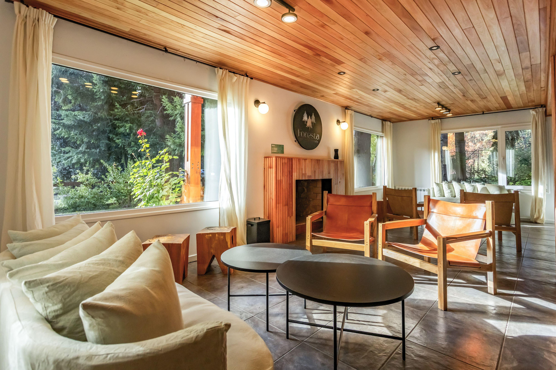 Sala de Reuniones BOG Foresta Apart Hotel