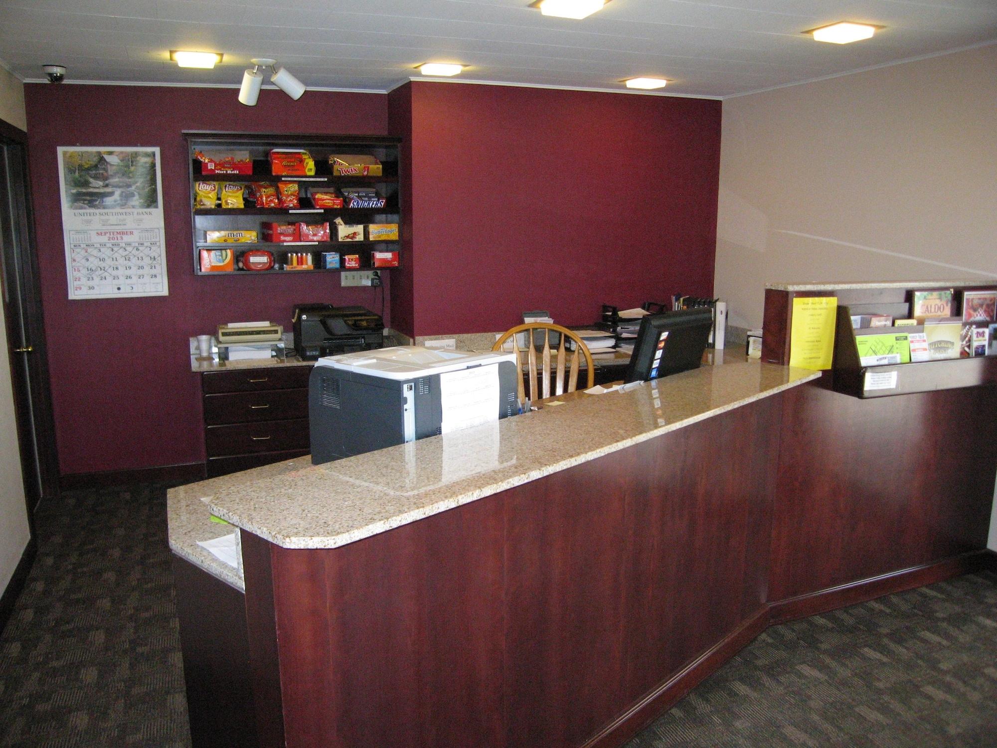 Vista Lobby Travelers Lodge Motel Marshall