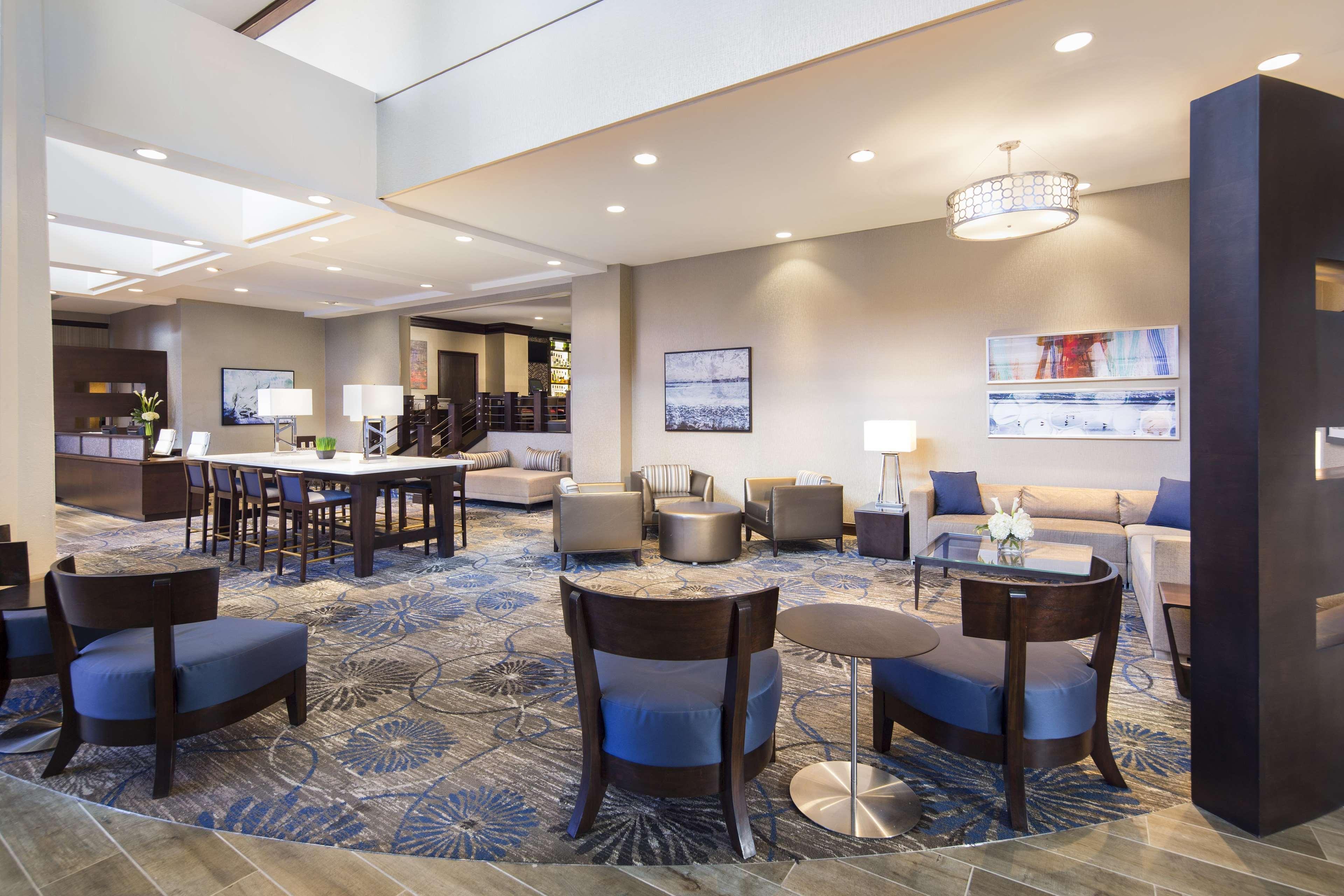 Vista Lobby DoubleTree by Hilton Hotel Jacksonville Riverfront