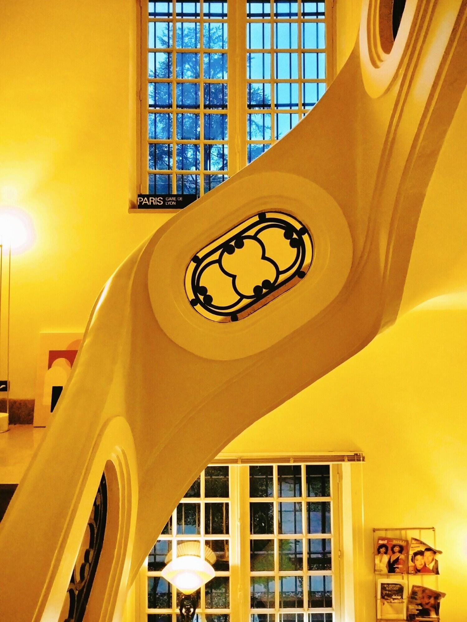 Vista Lobby Quand la Ville Dort