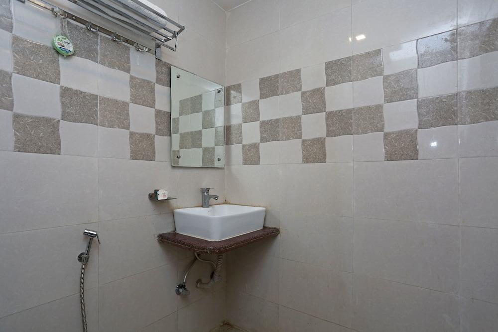 Set de Habitación OYO 9233 Hotel Cottage Lord krishna