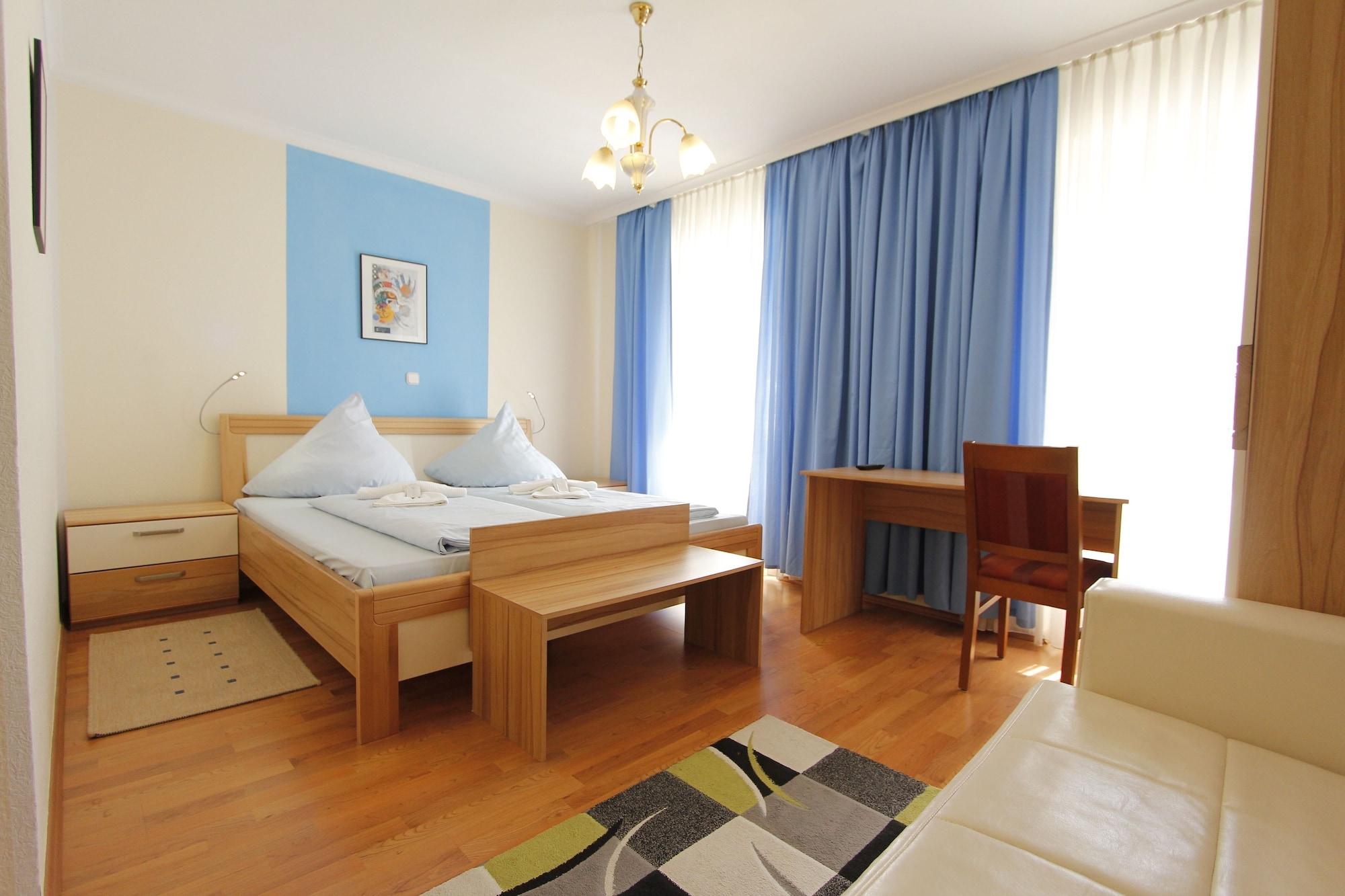 Varios Hotel Restaurant Adria - Stuben