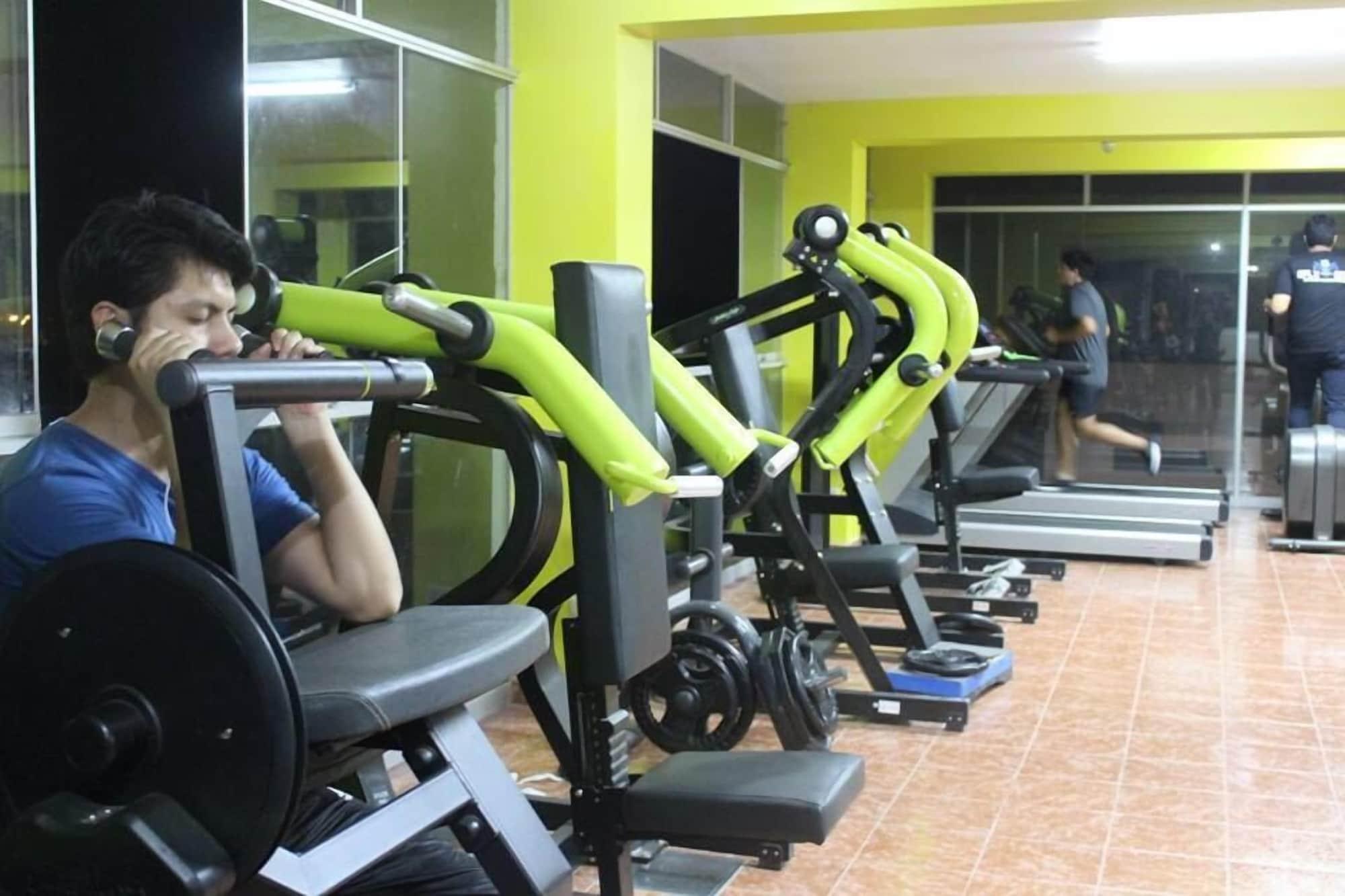 Gimnasio Hotel & Restobar Karaoke Garchetti