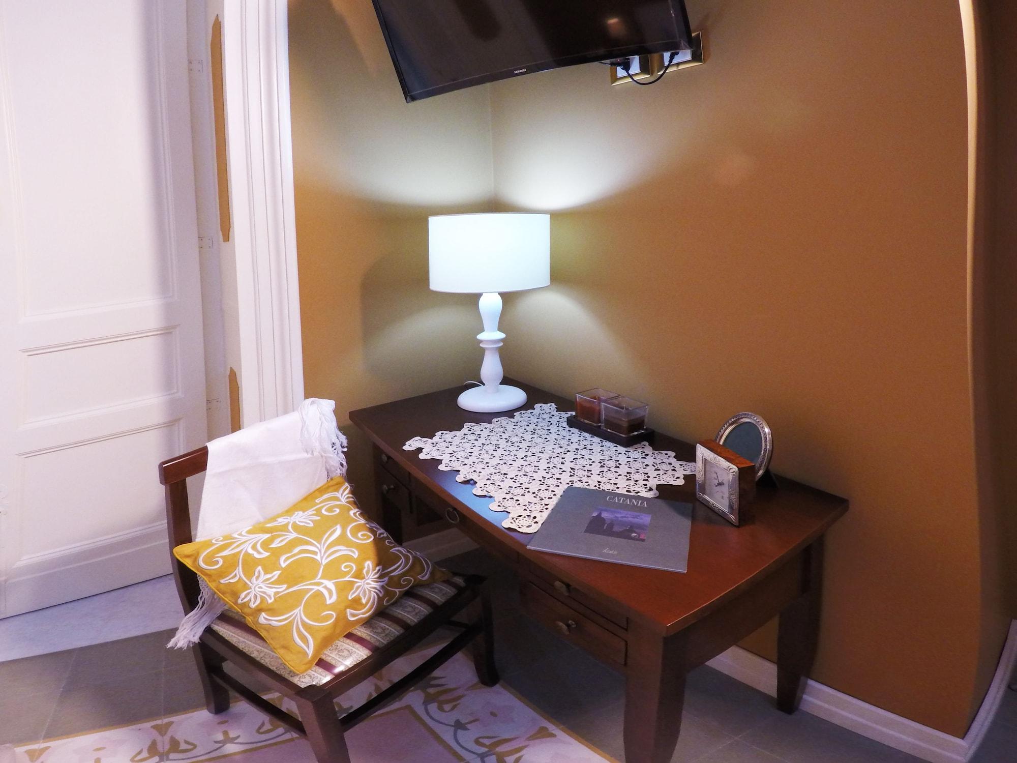 Set de Habitación Art Fashion House Luxury Rooms
