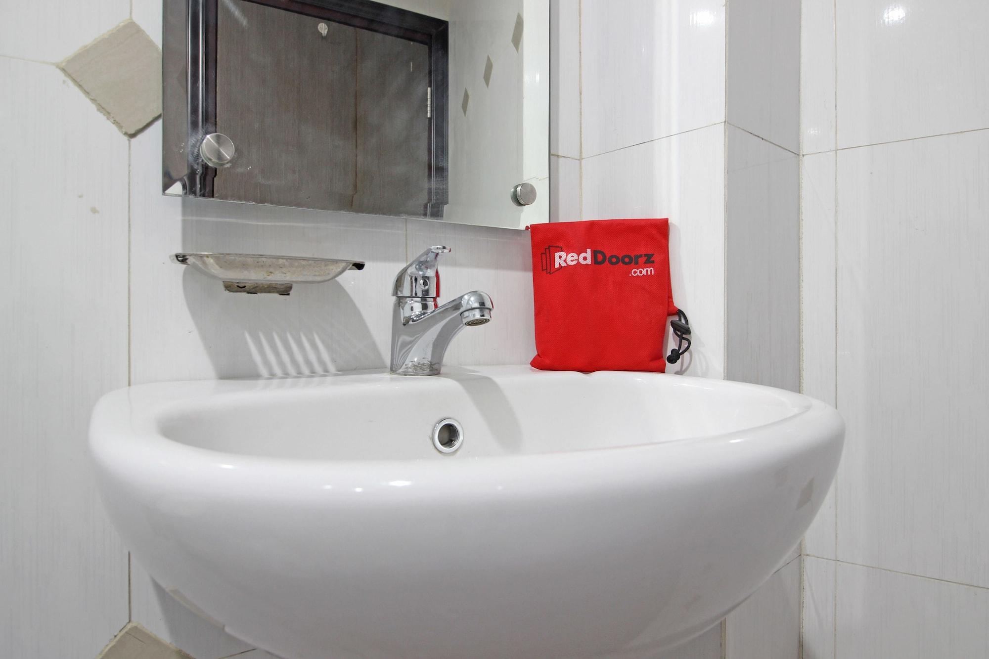 Equipamiento de Habitación RedDoorz near UNS Solo