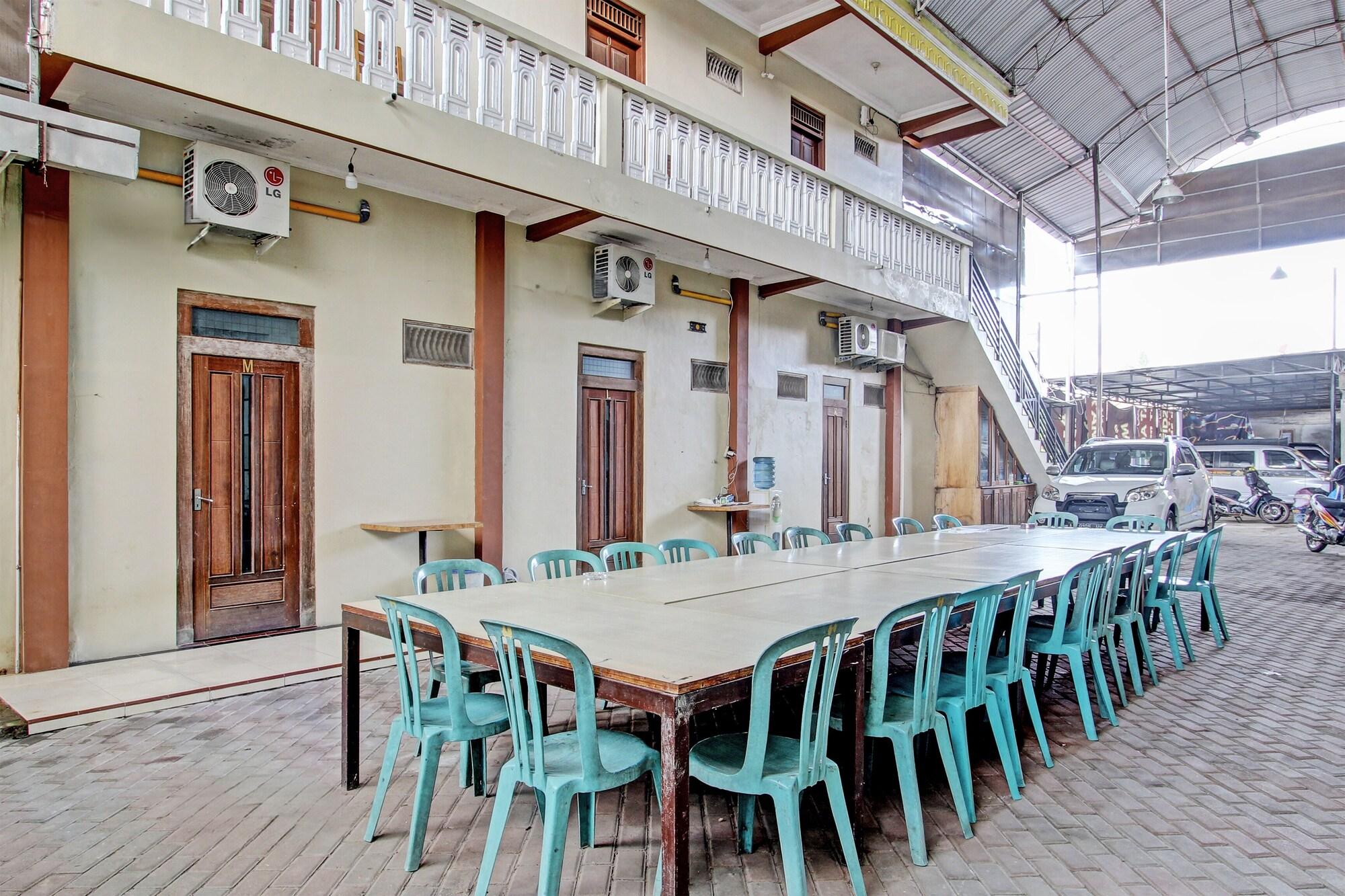 Comodidades del Alojamiento OYO 93660 New Family Hotel Syariah