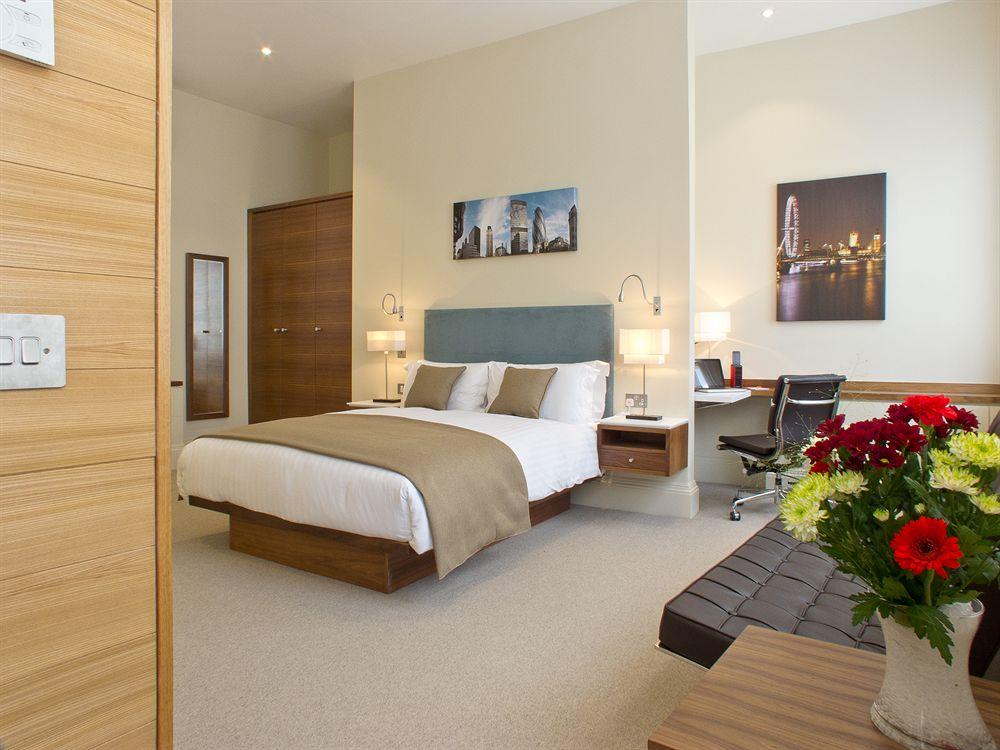 Varios Suffolk Lane by BridgeStreet