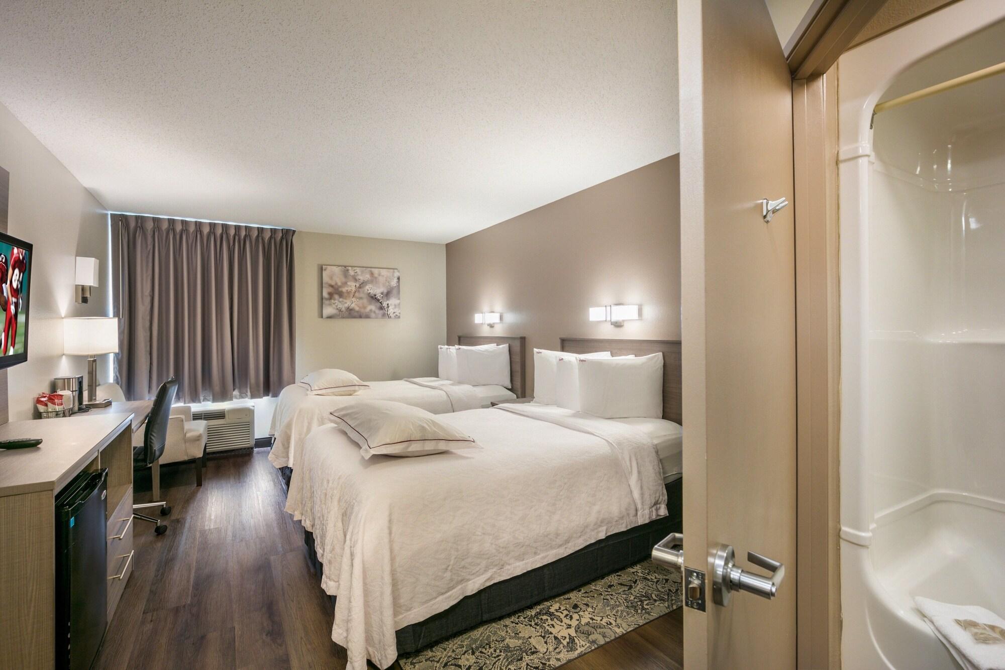 Set de Habitación Red Roof Inn PLUS+ Boston - Logan