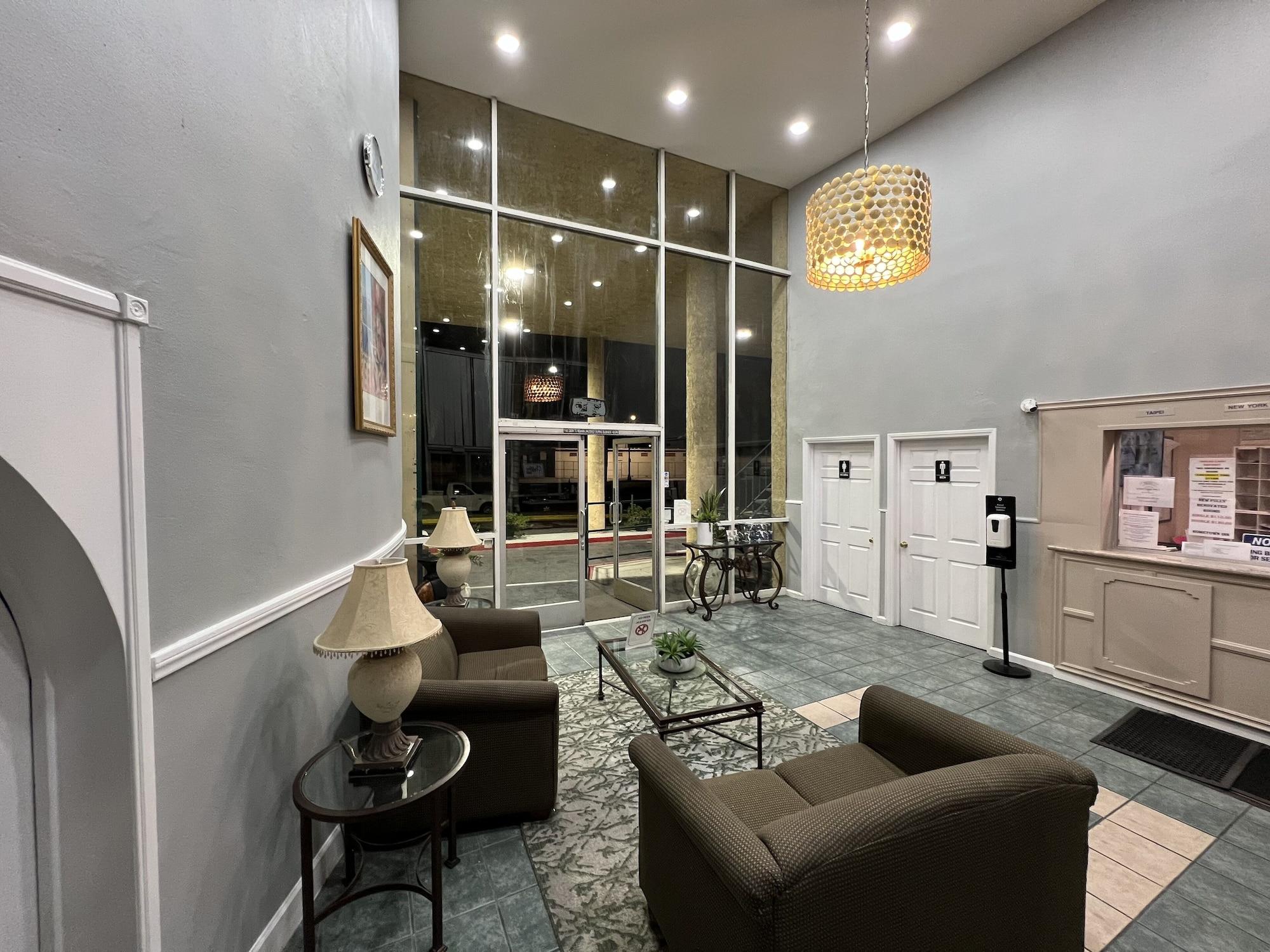 Vista Lobby Hometown Inns North Hills