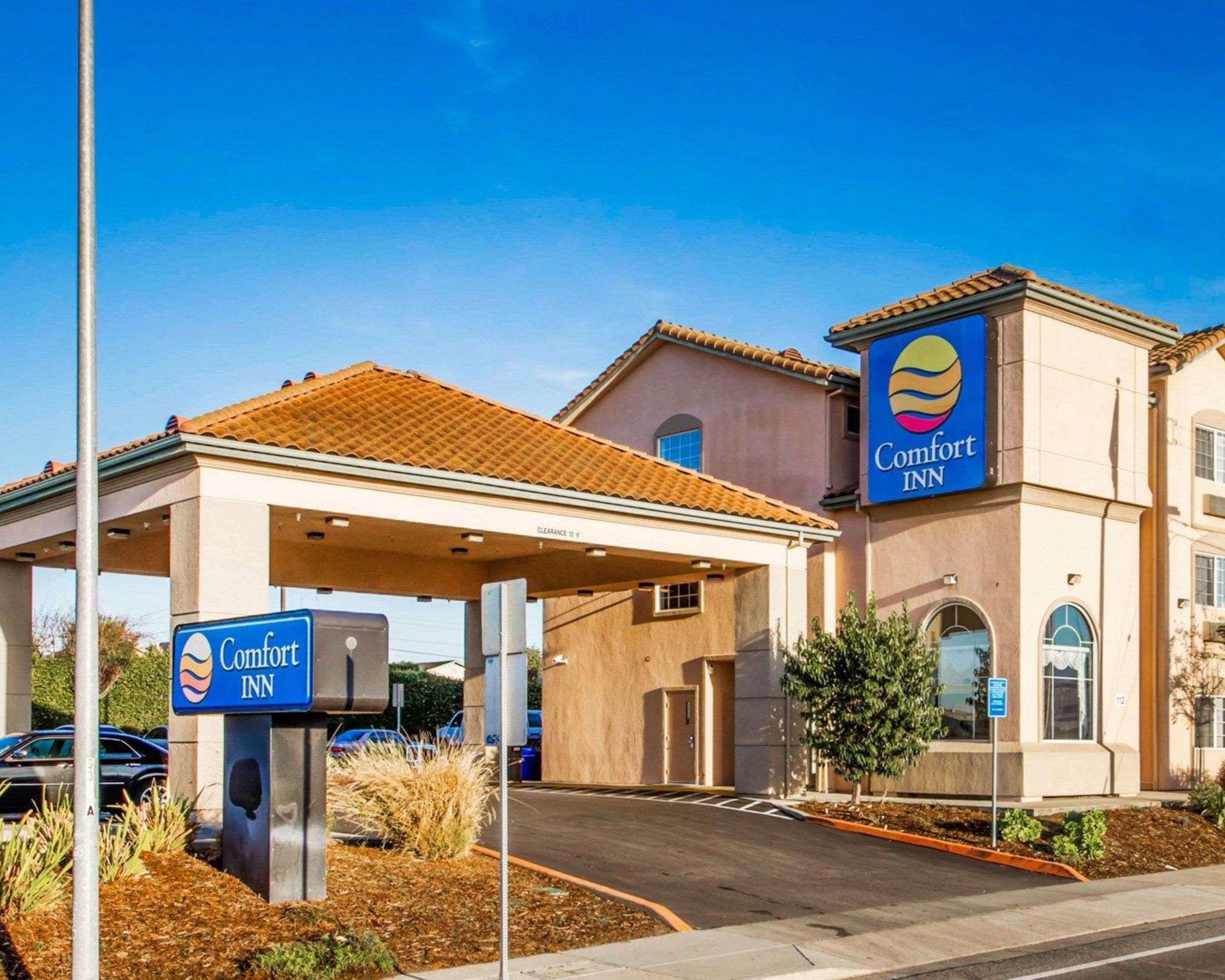Vista Exterior Comfort Inn Watsonville