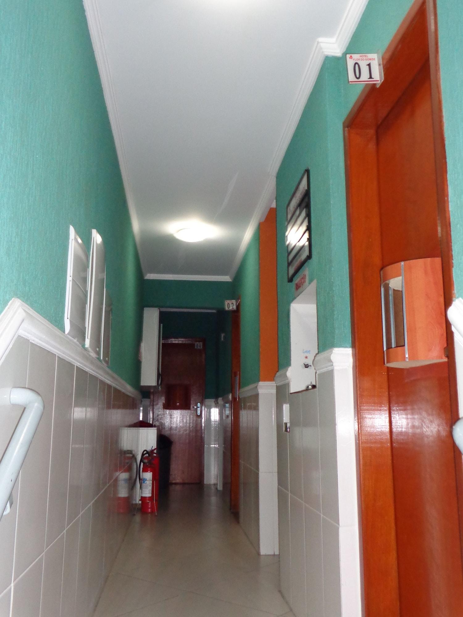 Varios Hotel Flor do Gomide