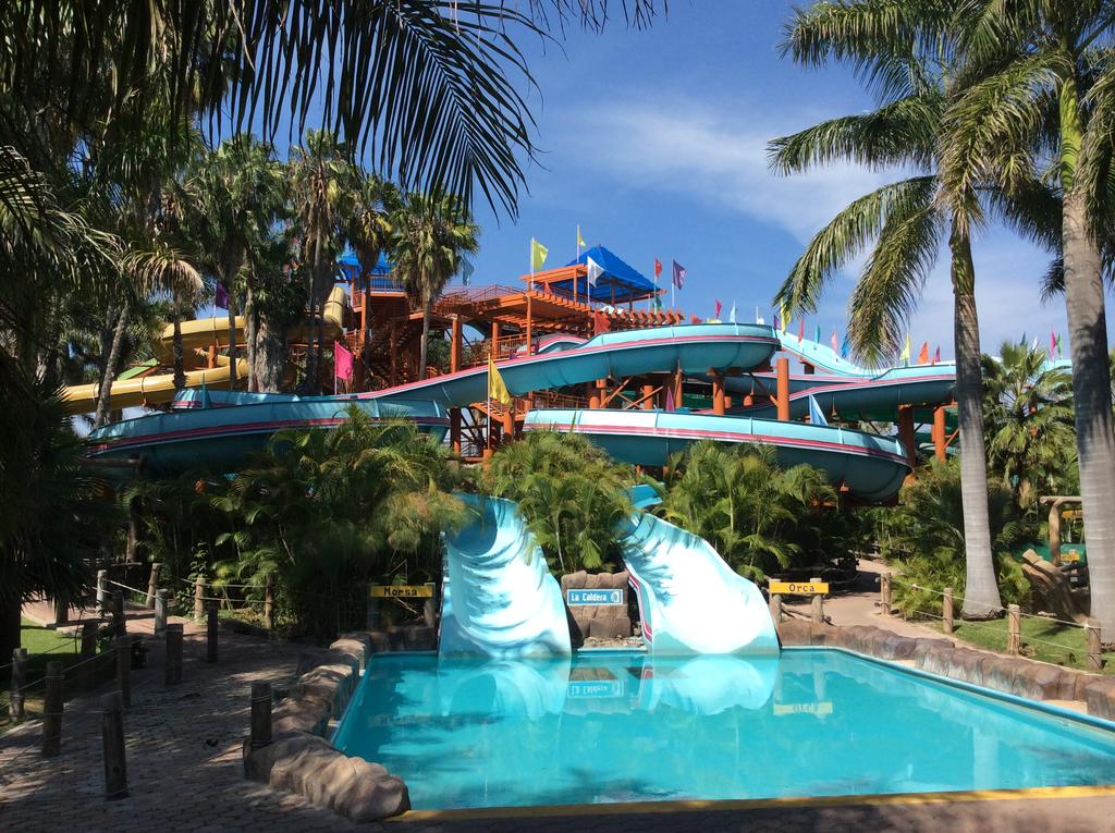 Vista Piscina Hotel Balneario Parque Acuatico La Caldera