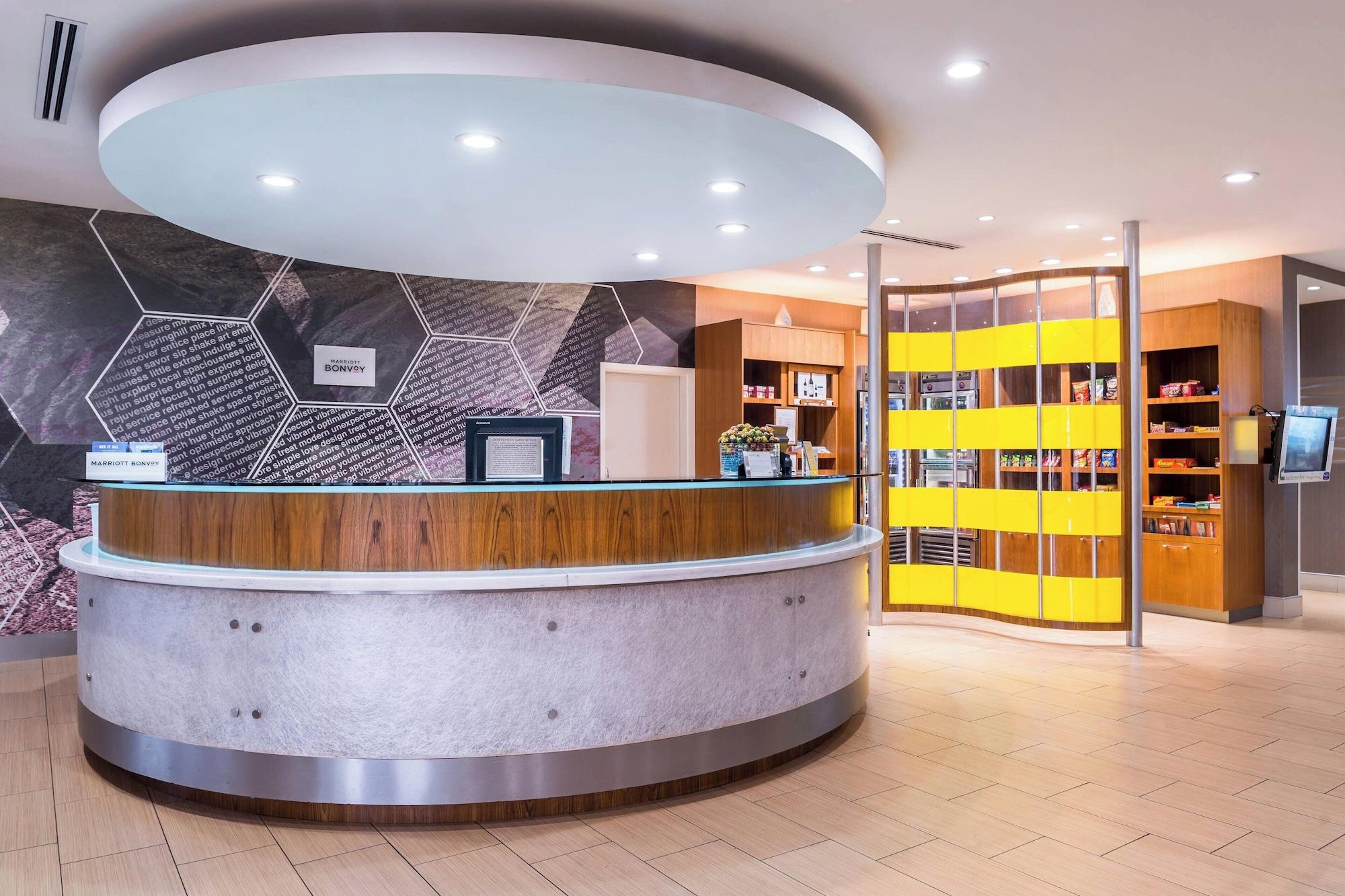 Vista Lobby Springhill Suites by Marriott Temecula Wine Country
