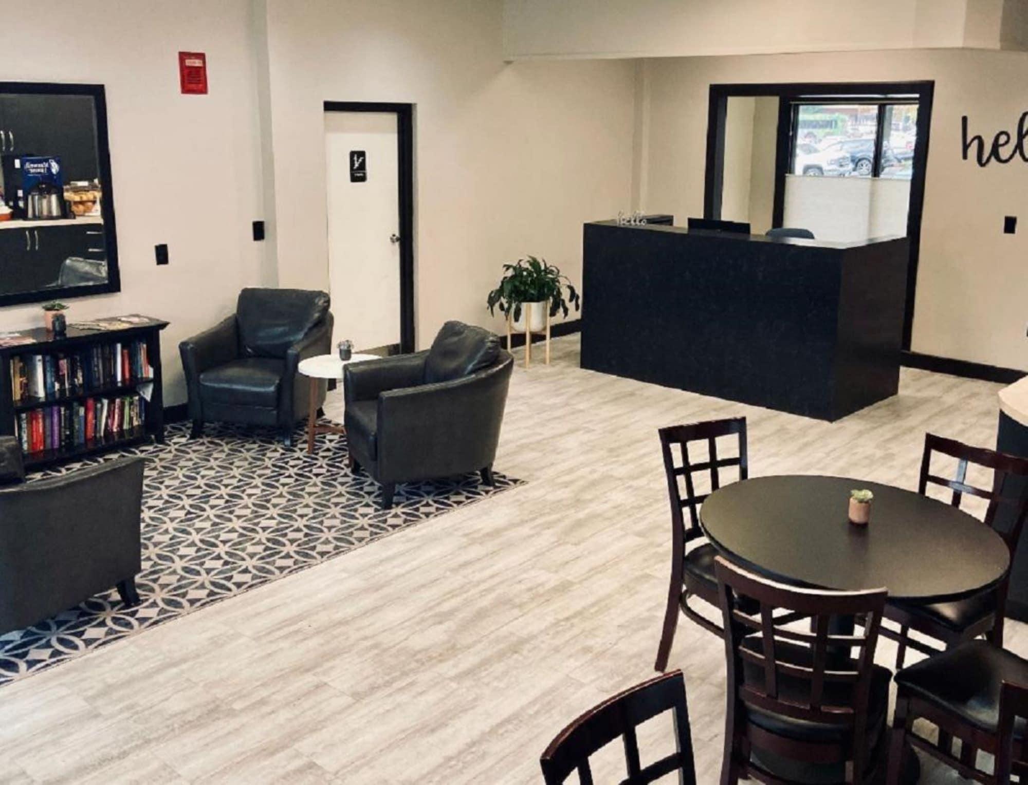Vista Lobby University Inn Durham next to Duke University Medical Center