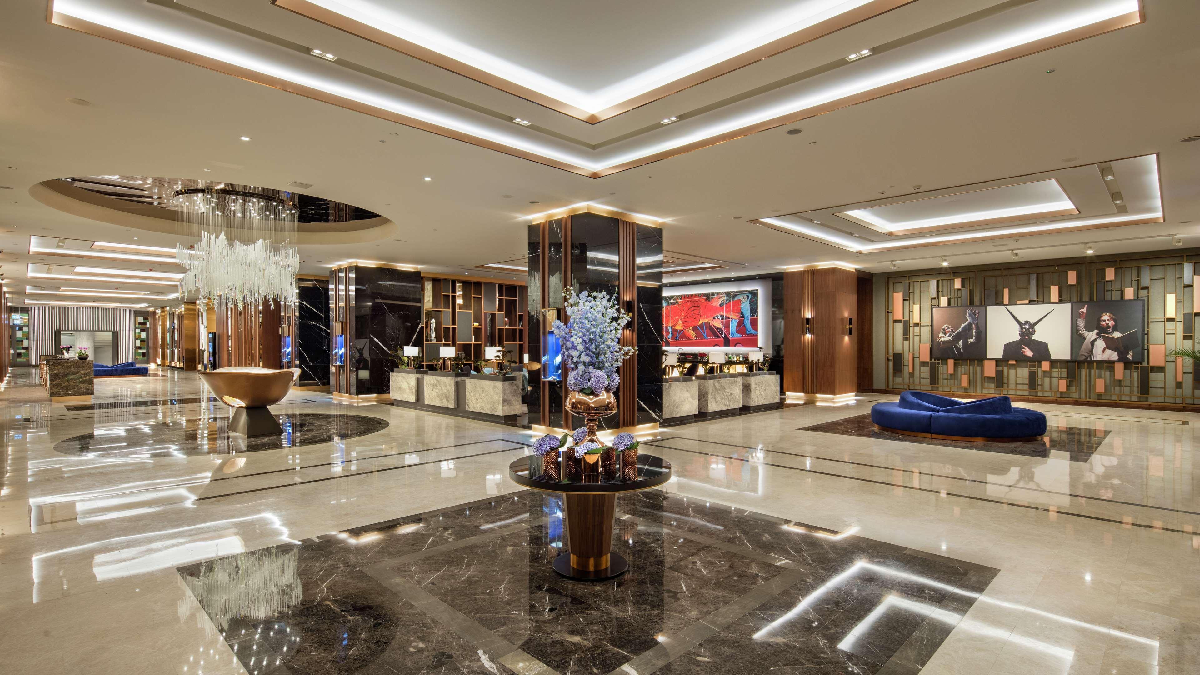 Vista Lobby Hilton Istanbul Maslak