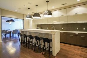 Alquiler Vacacional - 5 minutes walking to CN Tower! Luxury 2 bed+2 bath condo Downtown Toronto