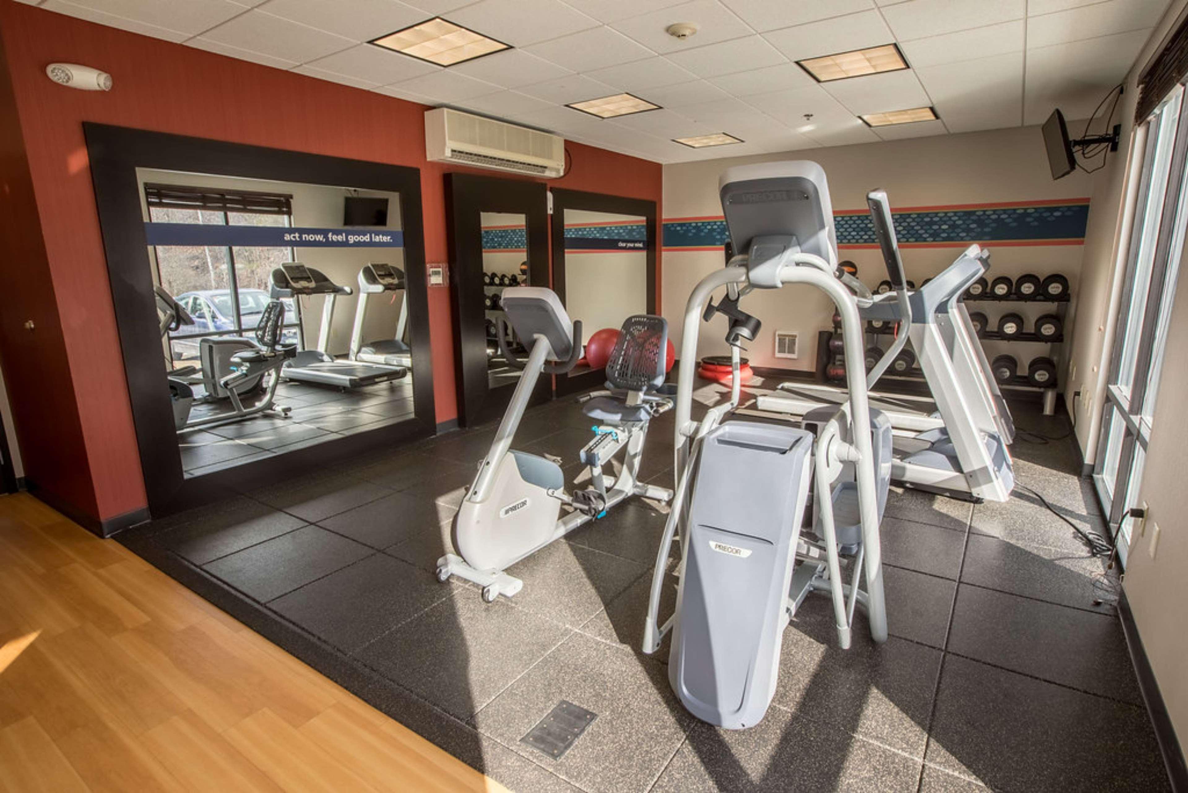 Gimnasio Hampton Inn & Suites Tilton