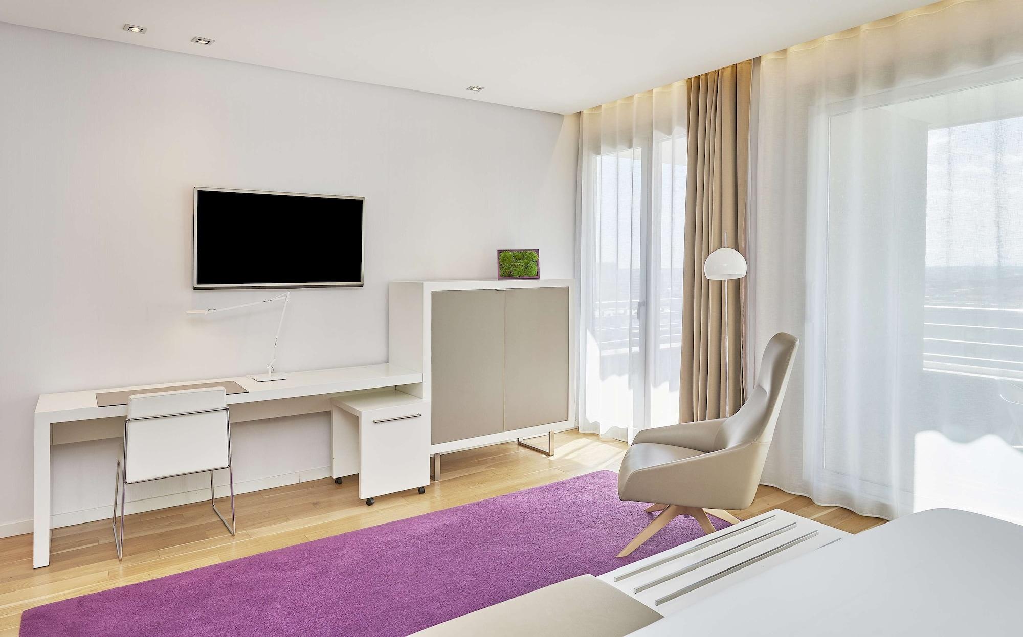 Habitación NH Collection Madrid Eurobuilding