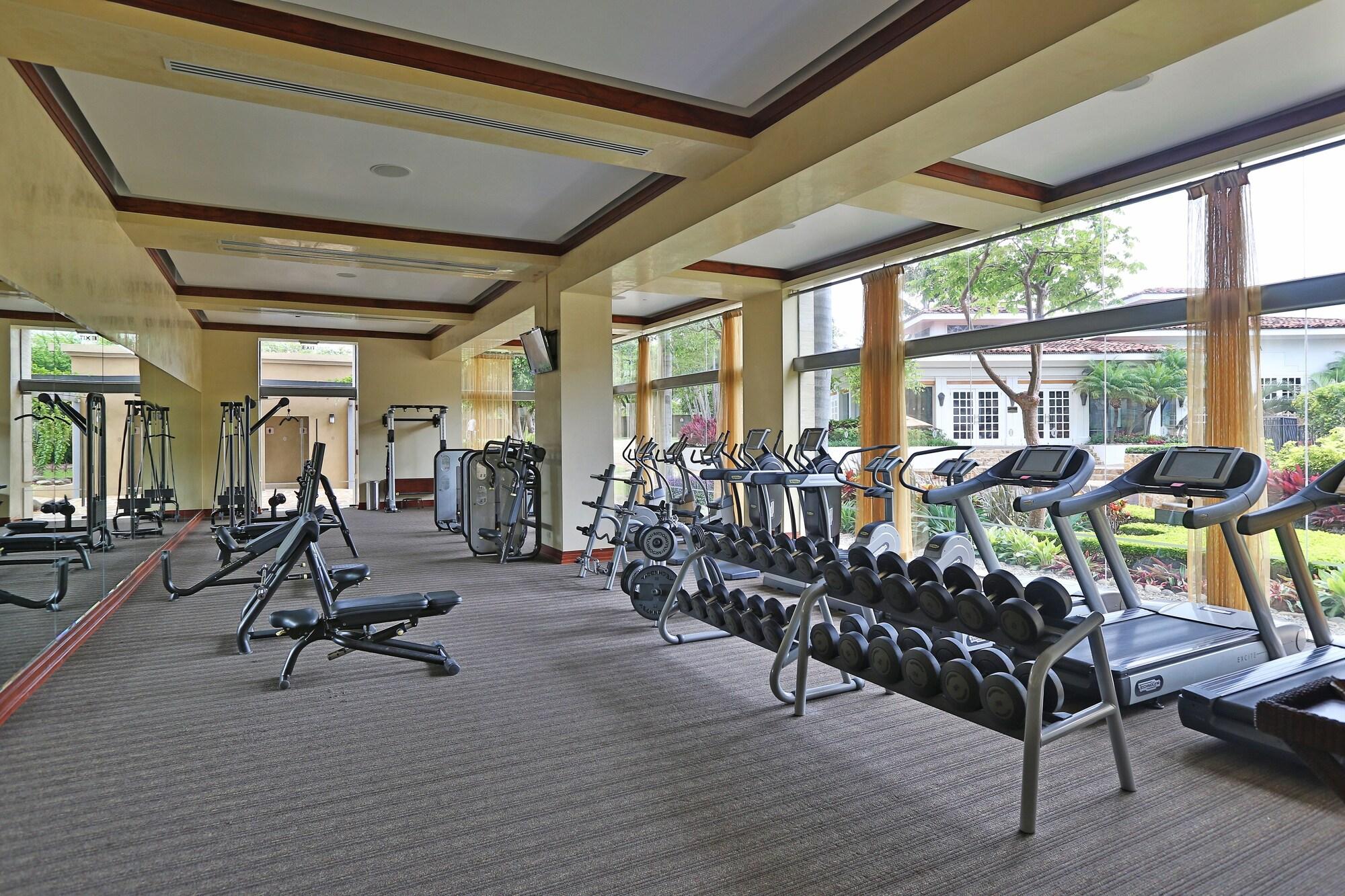 Gimnasio InterContinental Costa Rica at Multiplaza Mall by IHG