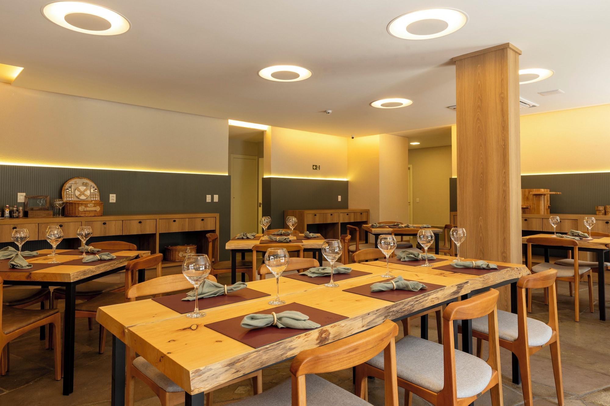 Restaurant Poehma Lago Negro by Livá OFICIAL