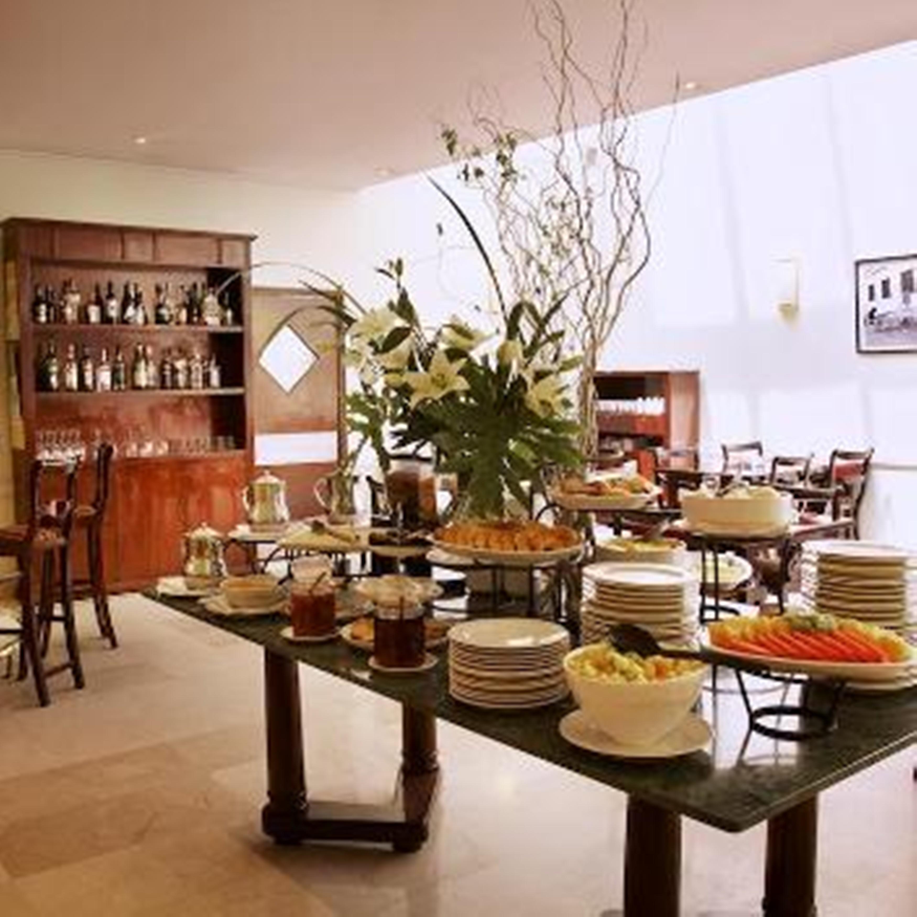 Restaurant Argenta Tower Hotel And Suites