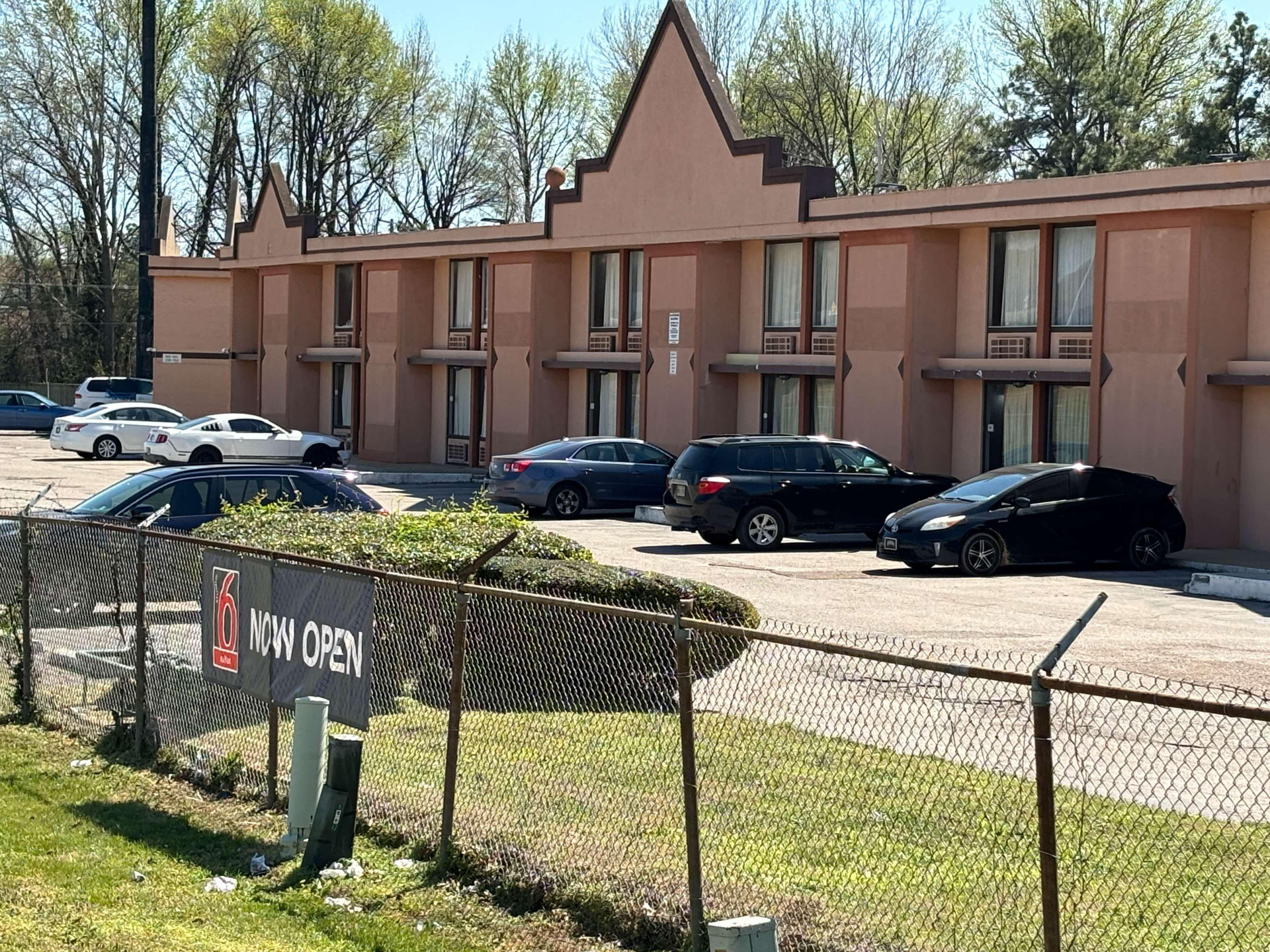 Vista Exterior Studio 6 Suites Memphis, TN – East Memphis