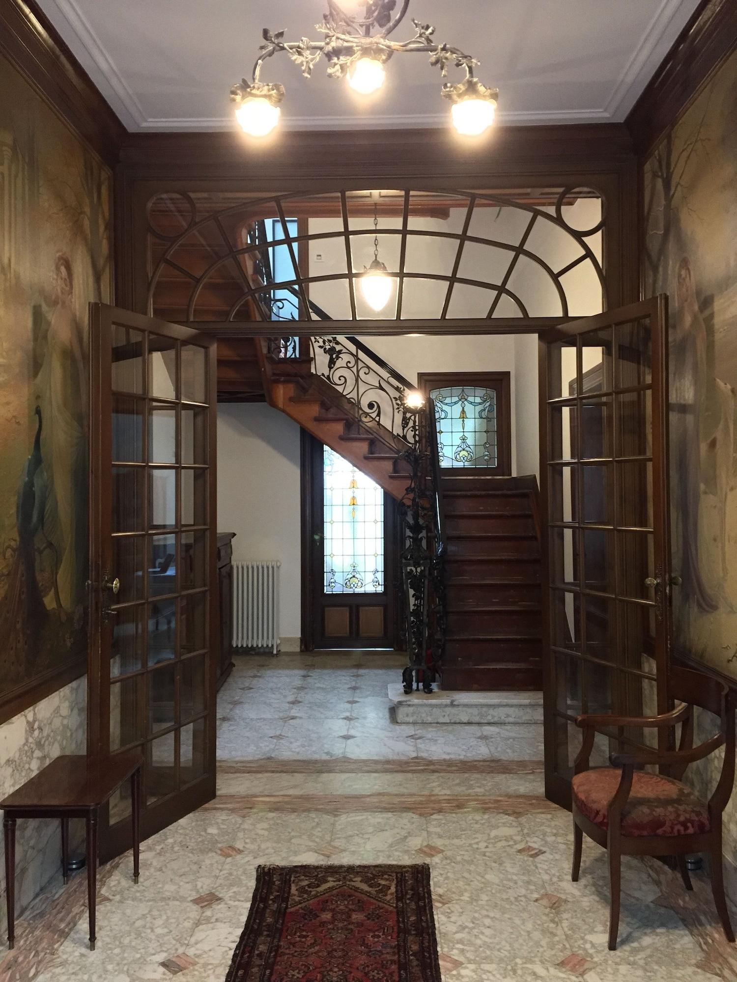 Vista Lobby Albert Molière