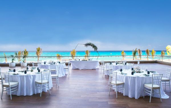 Royalton CHIC Cancun, An Autograph Collection All-Inclusive Resort - Adults Only - Hoteles cerca de Playa Chac Mool en Cancún