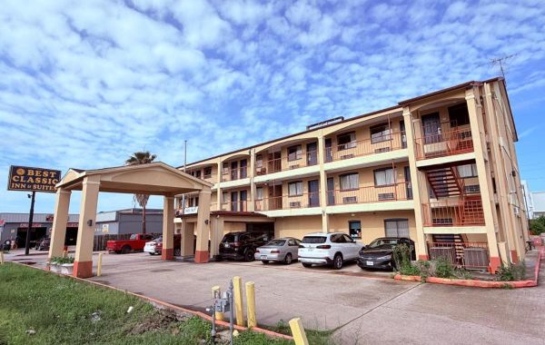 Best Classic Inn & Suites Houston I 45 near IAH