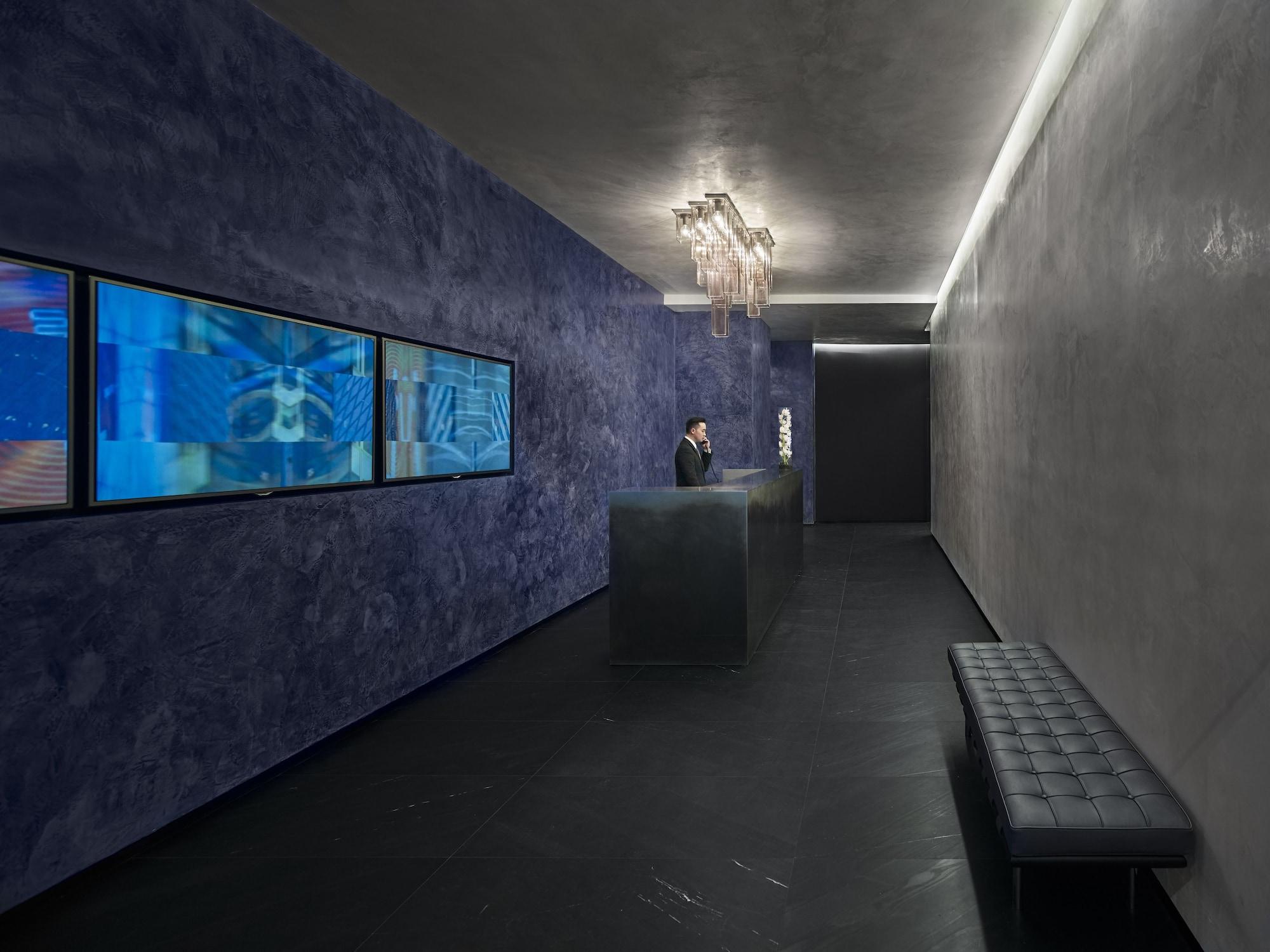 Vista Lobby AKA Times Square