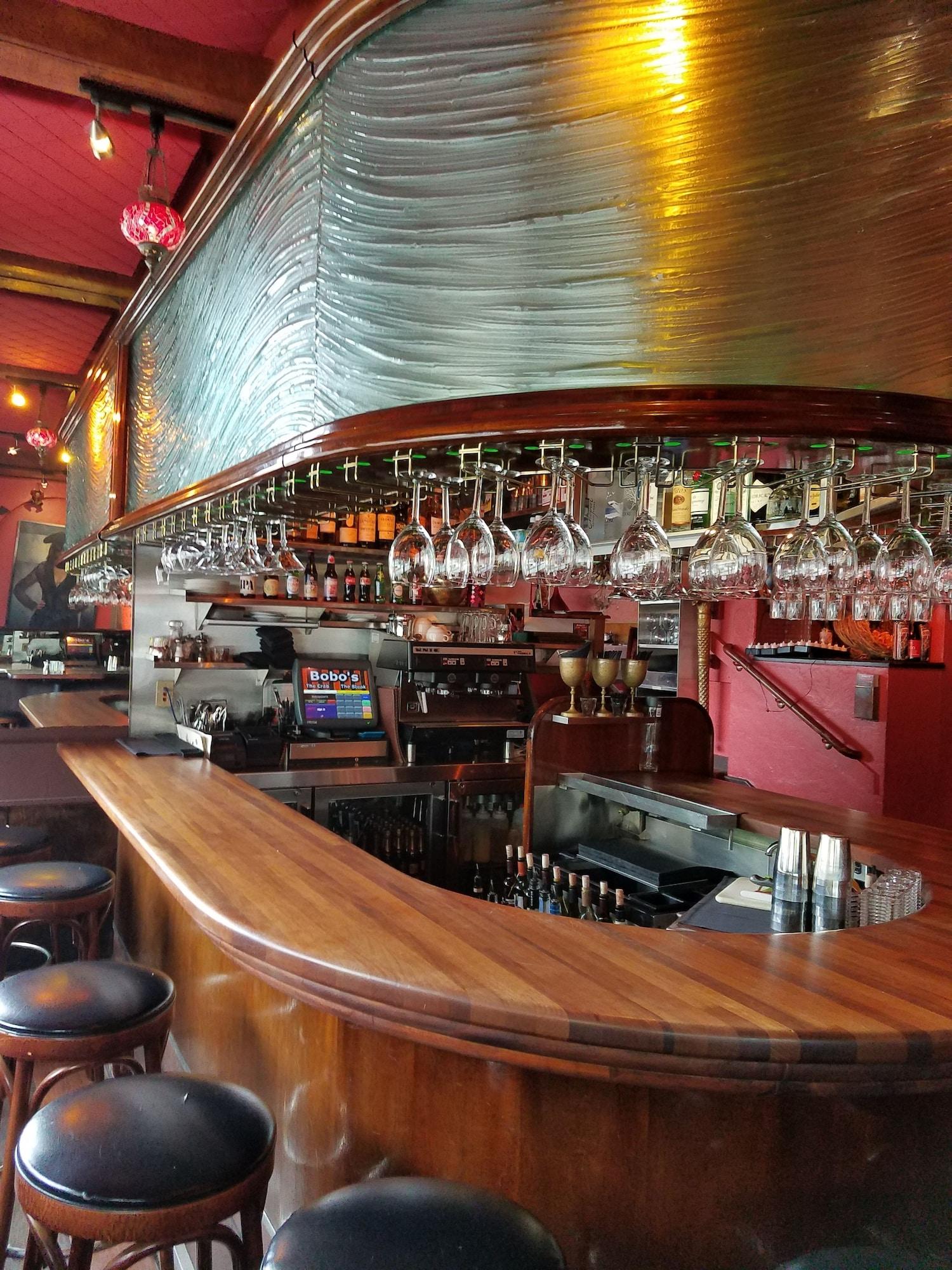 Bar/Salón Travelodge by Wyndham San Francisco Bay