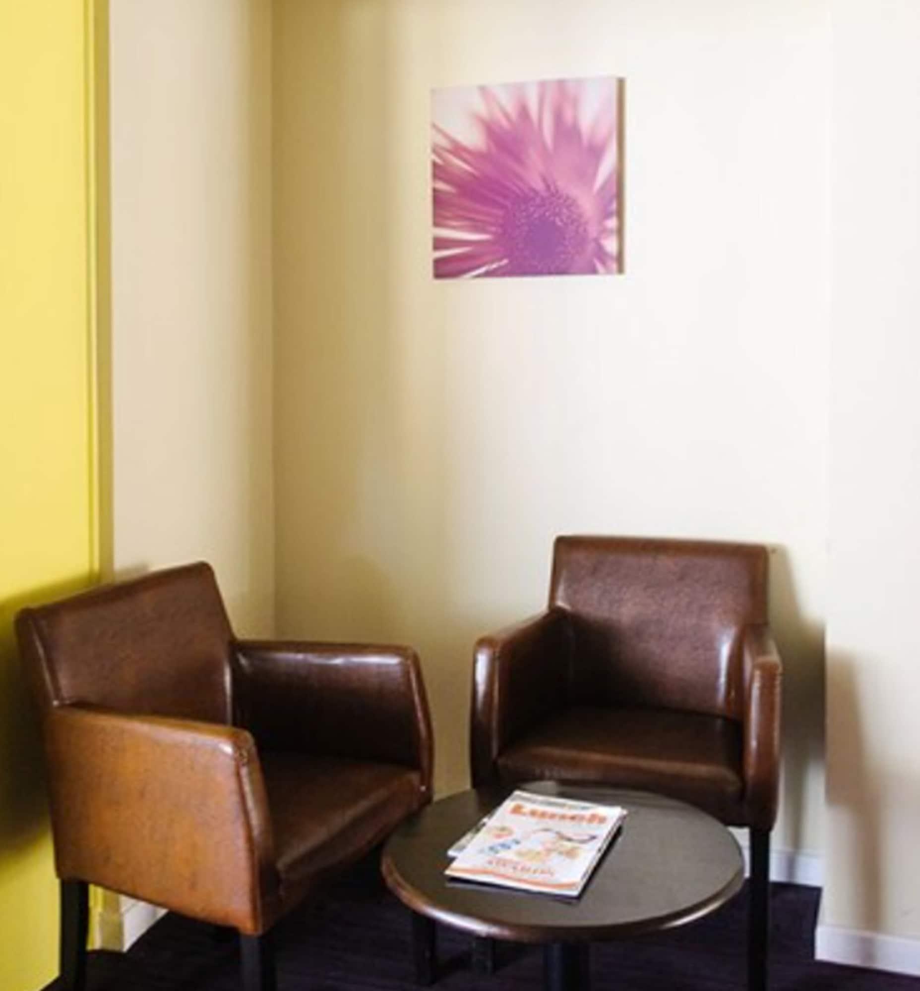 Vista Lobby Luton Hotel