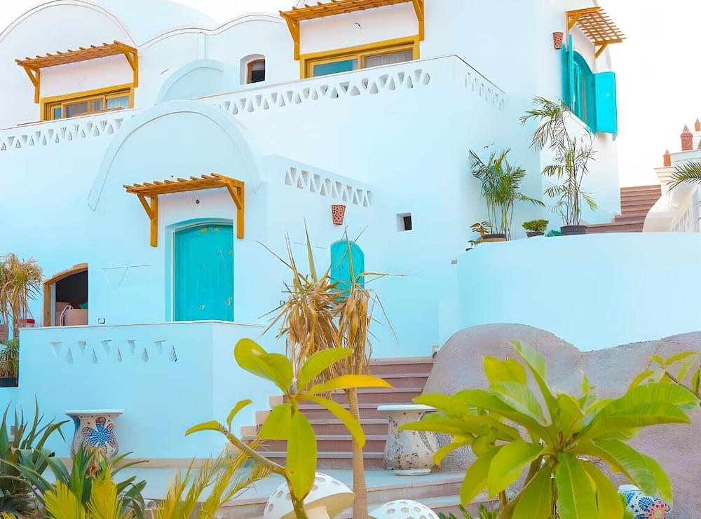Varios Aro Kato Nubian Guest House