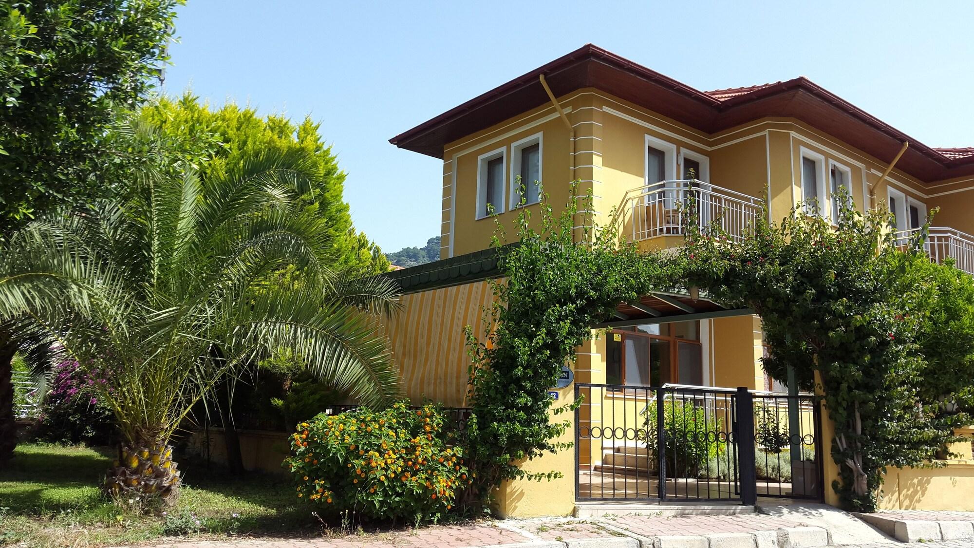 Vista Exterior Sirman Suite Boutique Hotel